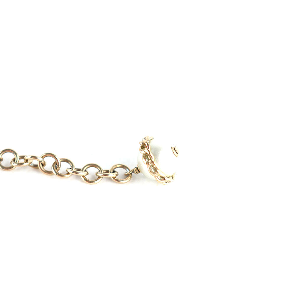 CHANEL - Bracelet CC avec perles