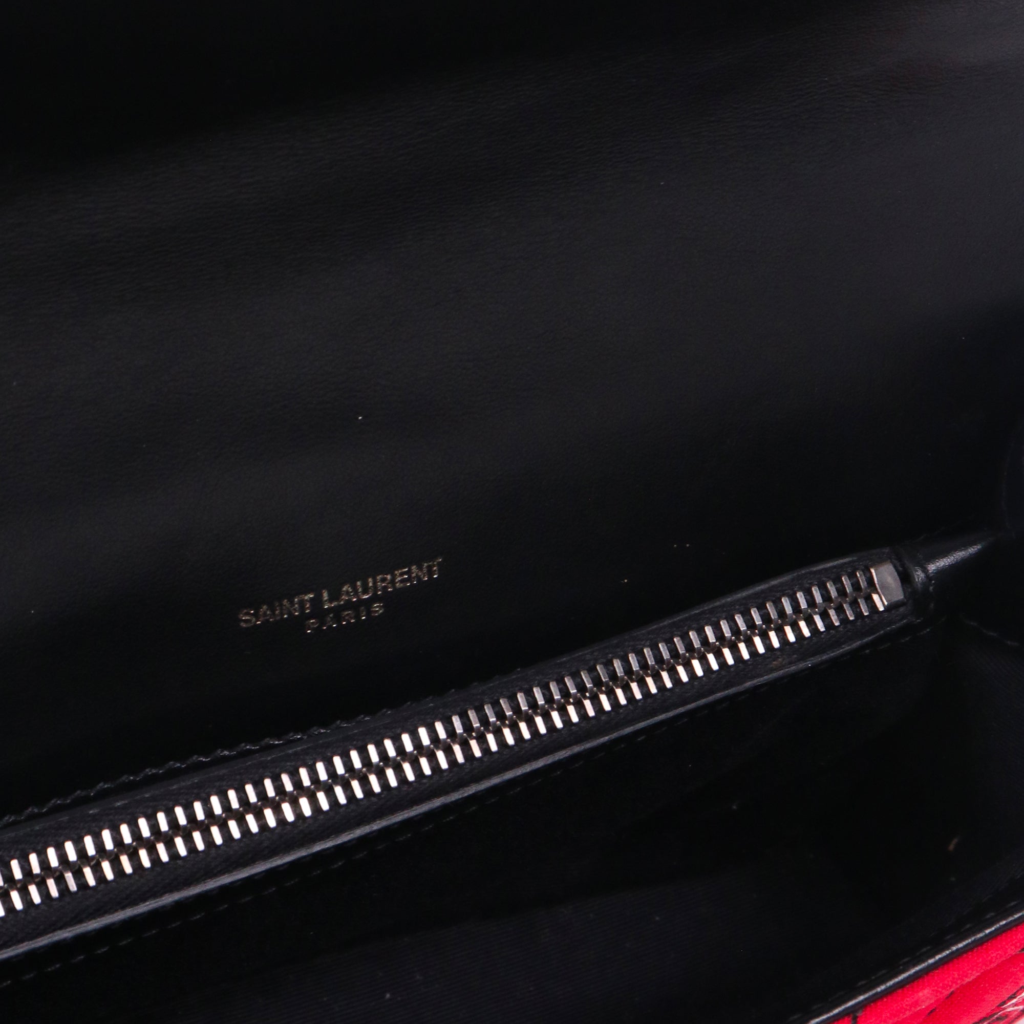 SAINT LAURENT - College Medium shoulder bag in black leather