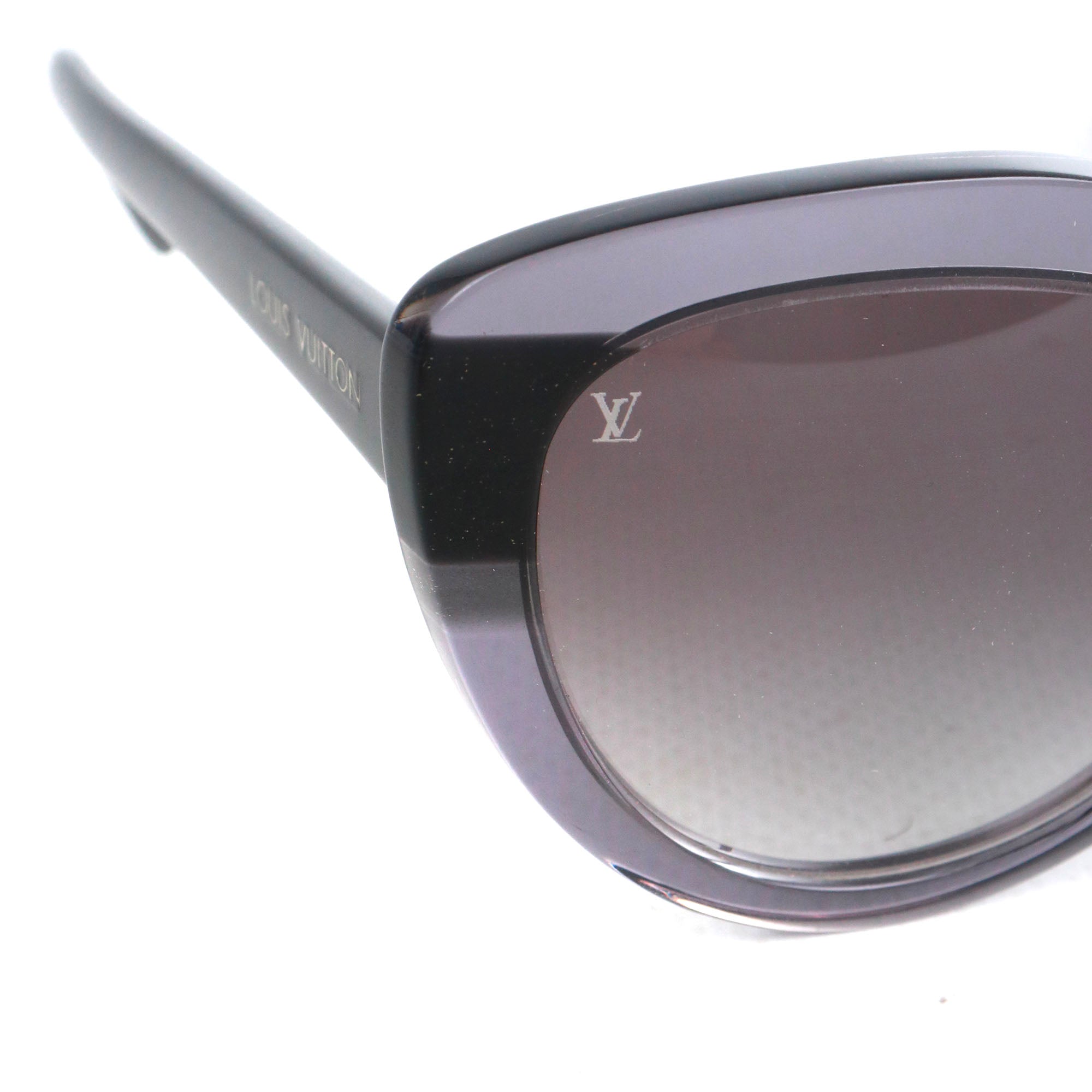 LOUIS VUITTON - Lunettes de soleil Louis Vuitton en plastique