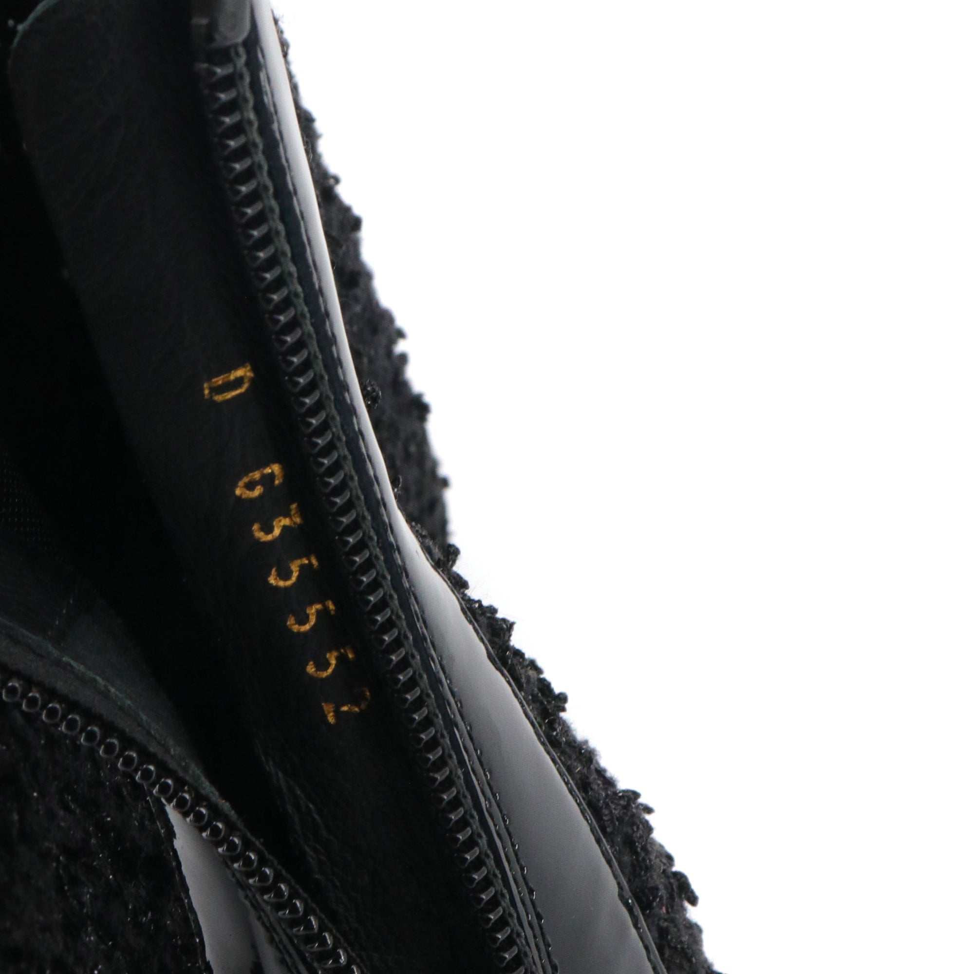 CHANEL - Chanel CC ankle boots in black lambskin (T34.5)