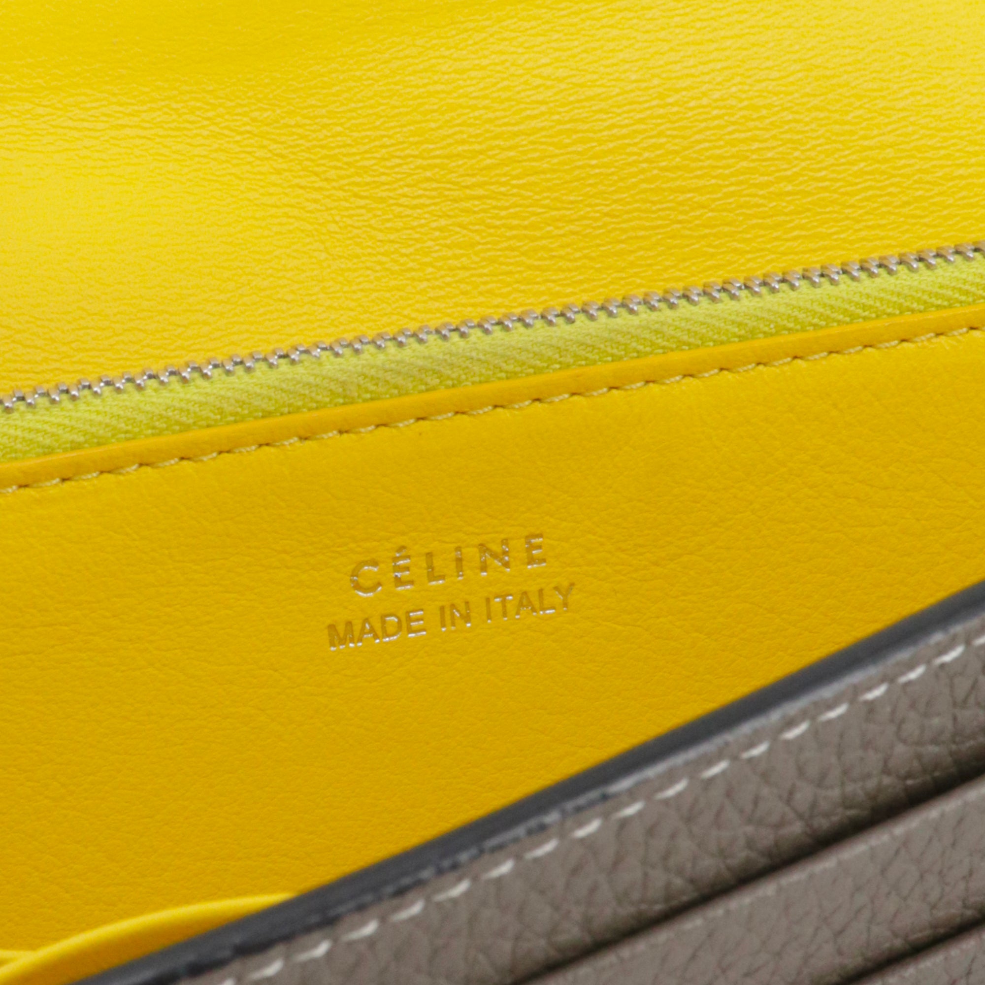 CELINE - Grand portefeuille Celine en cuir grainé gris