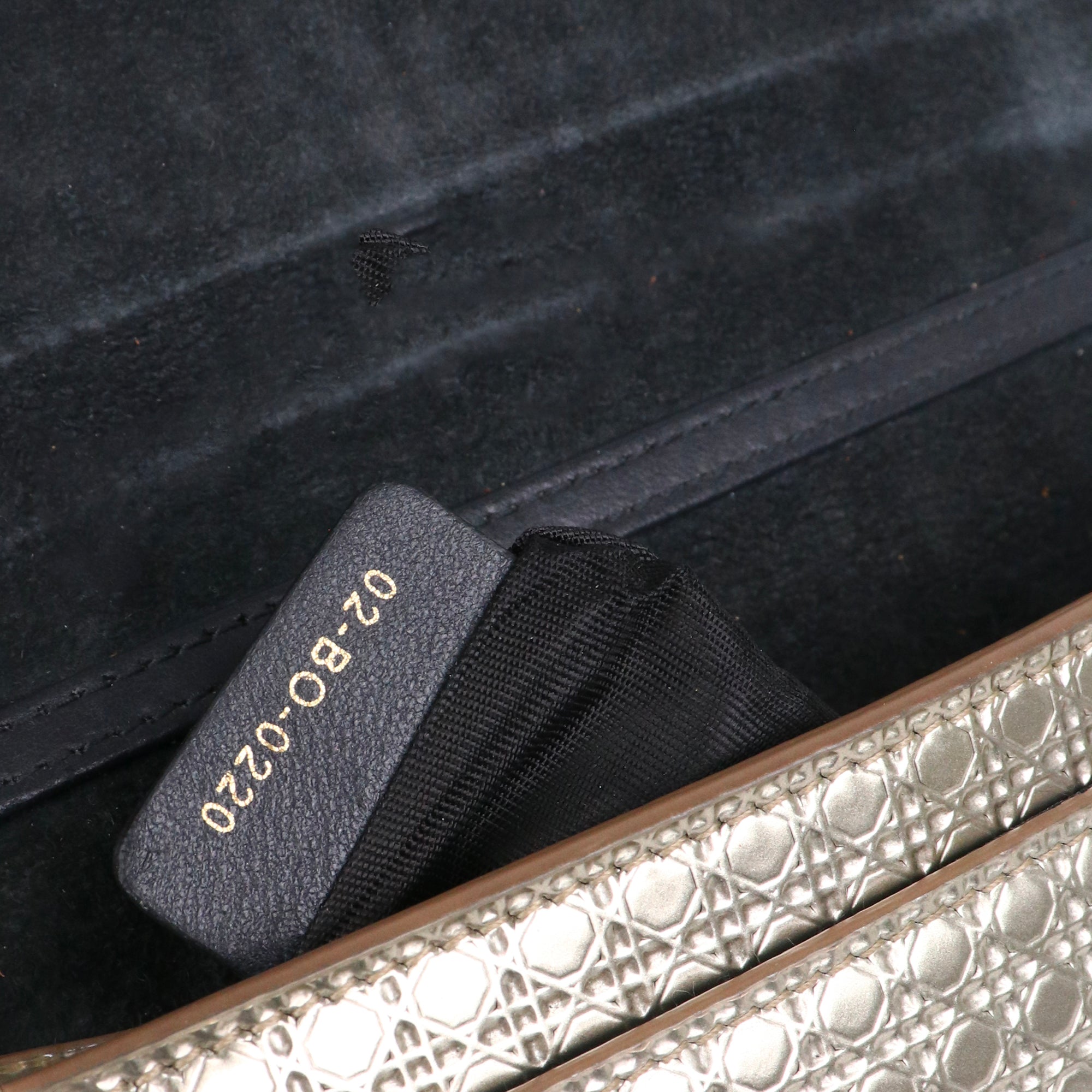 DIOR - Sac à bandoulière 30 Montaigne Dior en cuir champagne