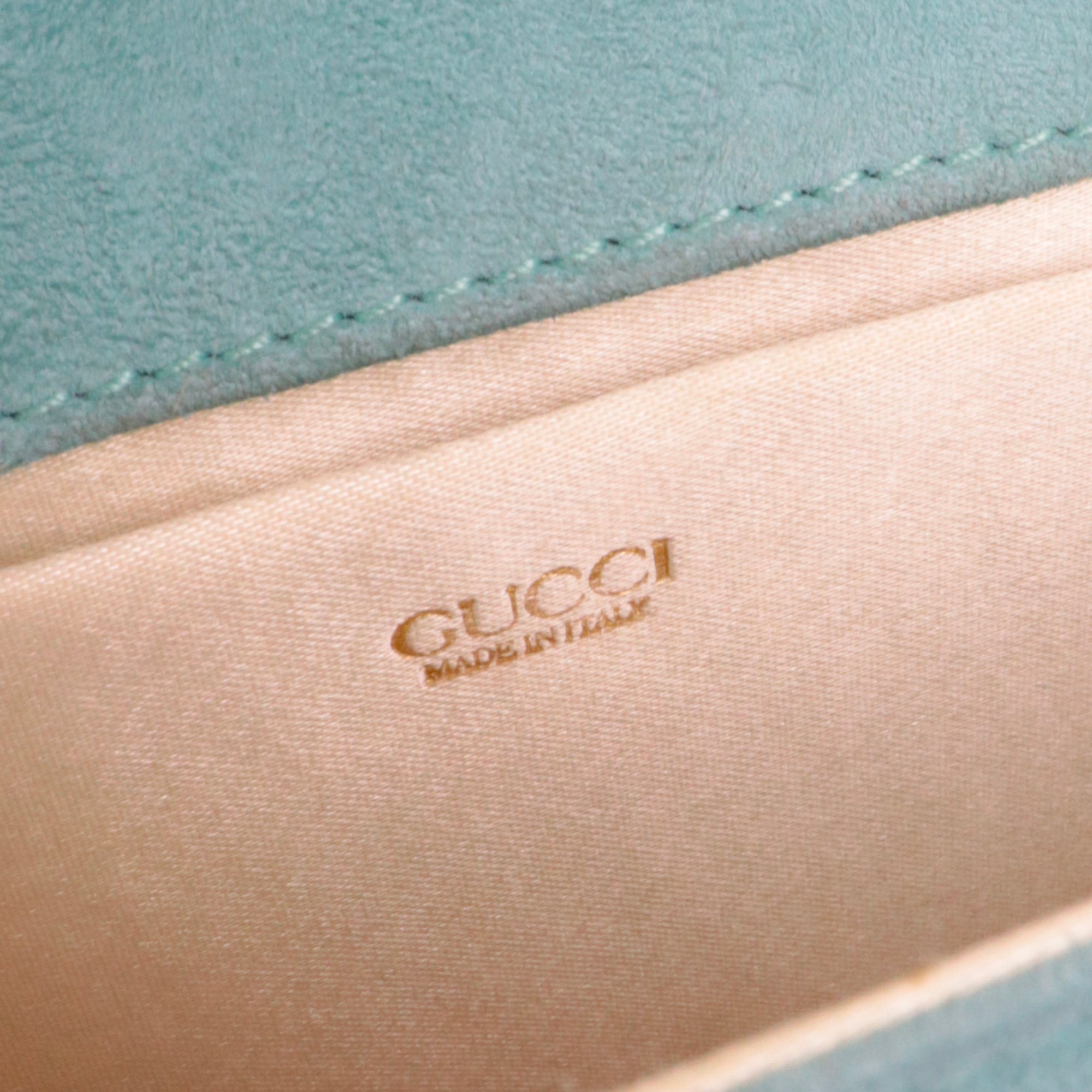 GUCCI - Sac à bandoulière Bamboo 1947 Gucci en daim bleu vintage