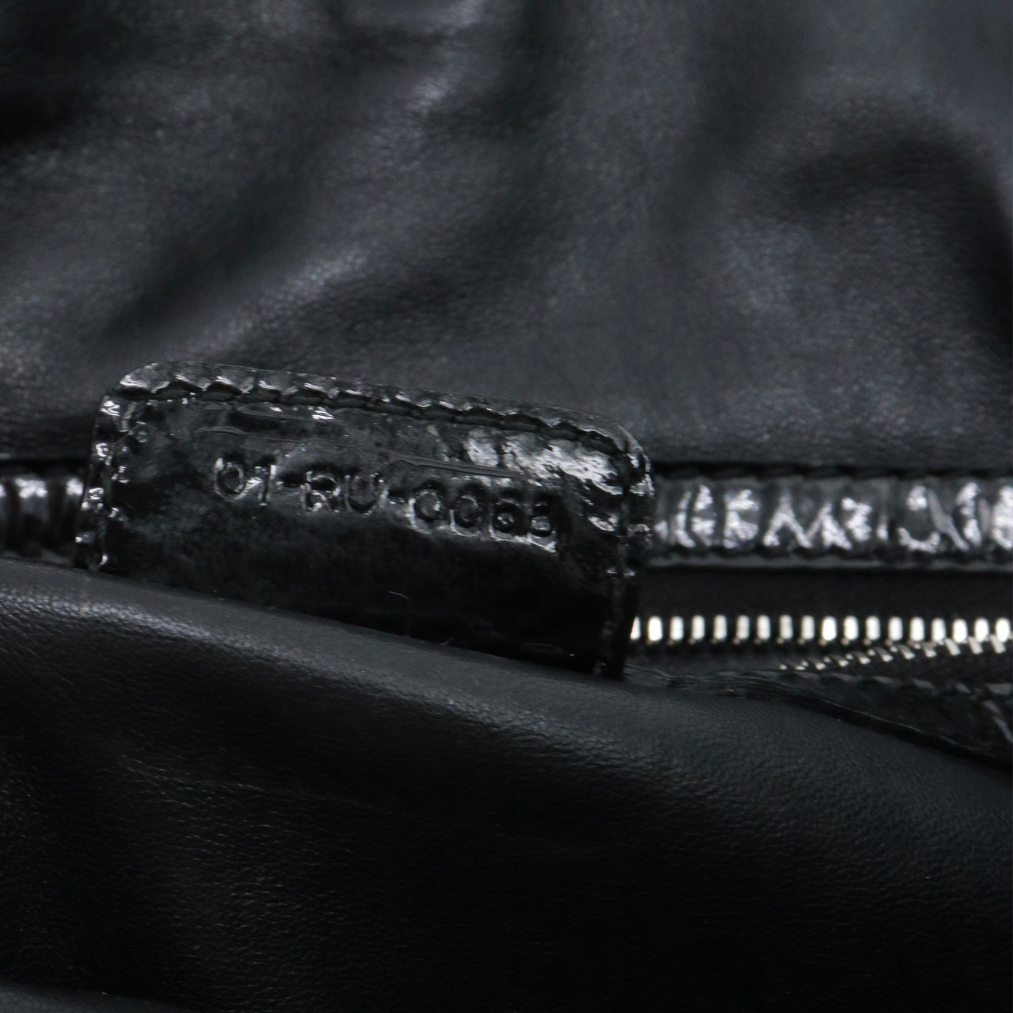 DIOR - Sac à main Soft Shopping Dior en cuir verni noir