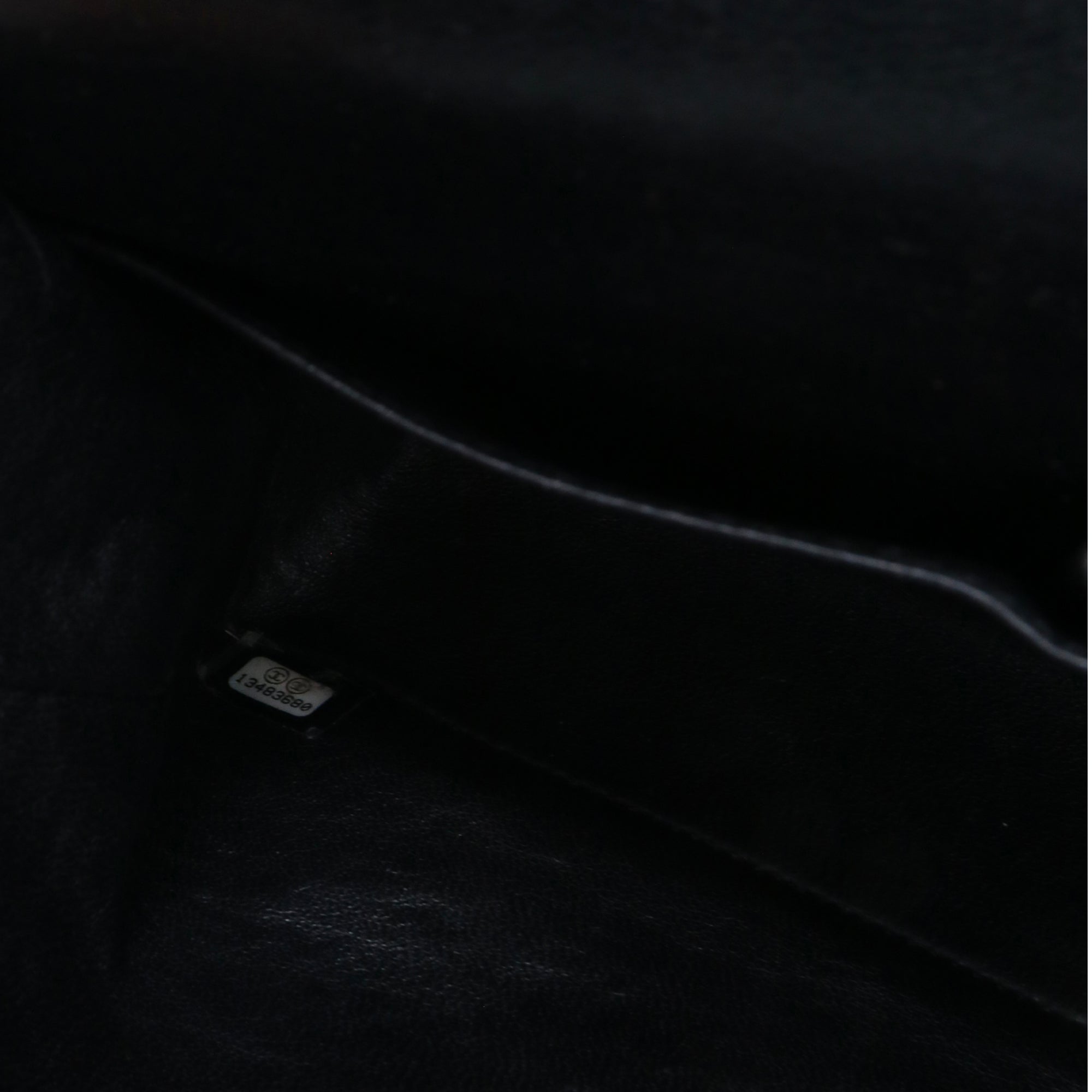 CHANEL - Sac à main Timeless/Classique Chanel medium double flap Chanel en cuir caviar noir