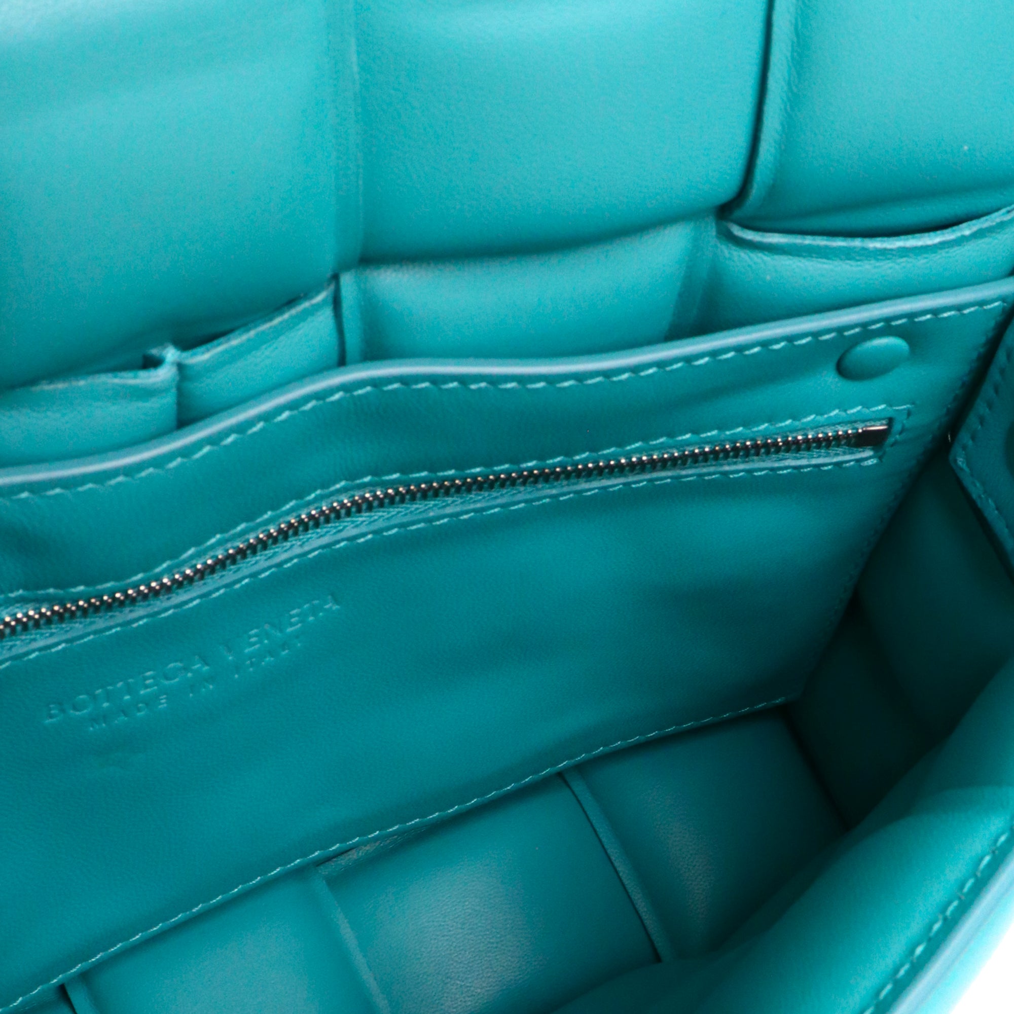 BOTTEGA VENETA - Padded Cassette shoulder bag