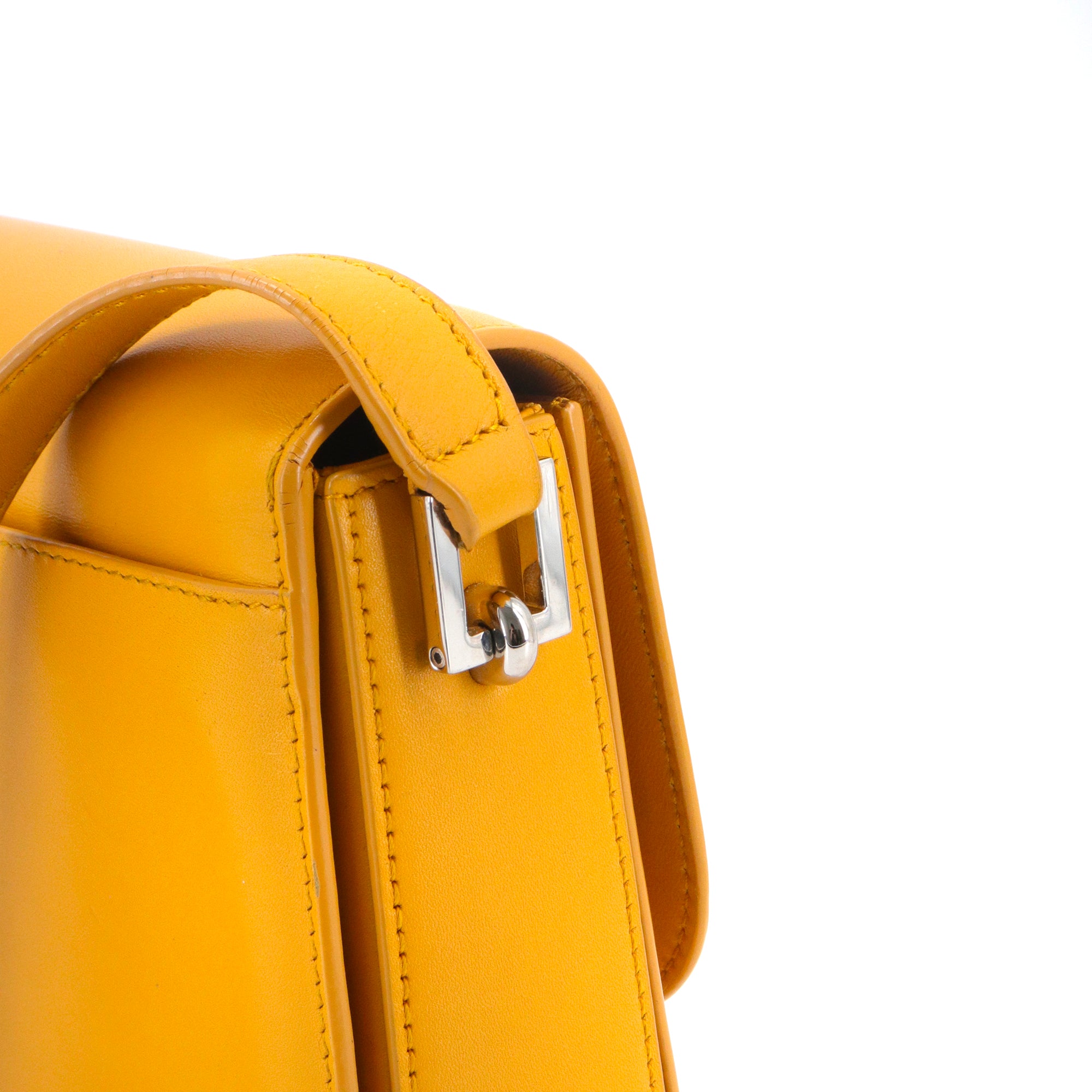 SAINT LAURENT - Sac à bandoulière Pavé Satchel Saint Laurent en cuir jaune moutarde