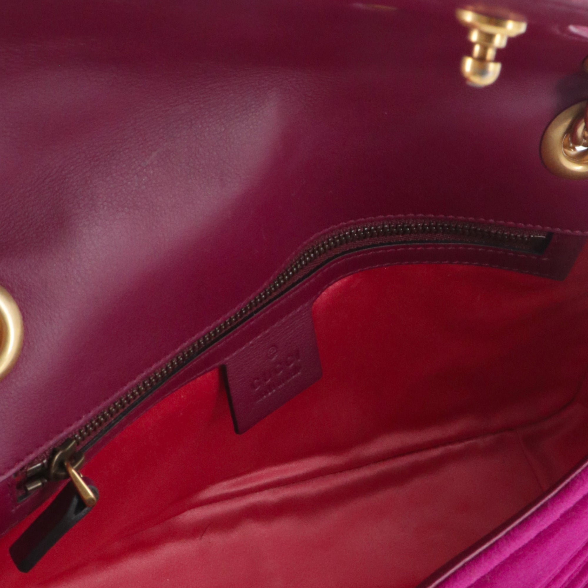 GUCCI - Sac à bandoulière GG Marmont medium Gucci en velours violet