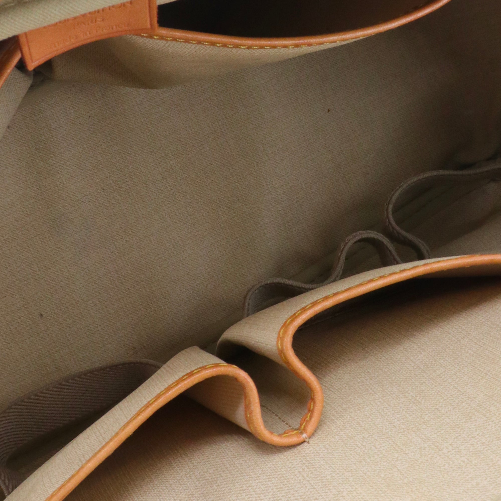 LOUIS VUITTON - Sac à main Deauville Louis Vuitton en toile monogramée