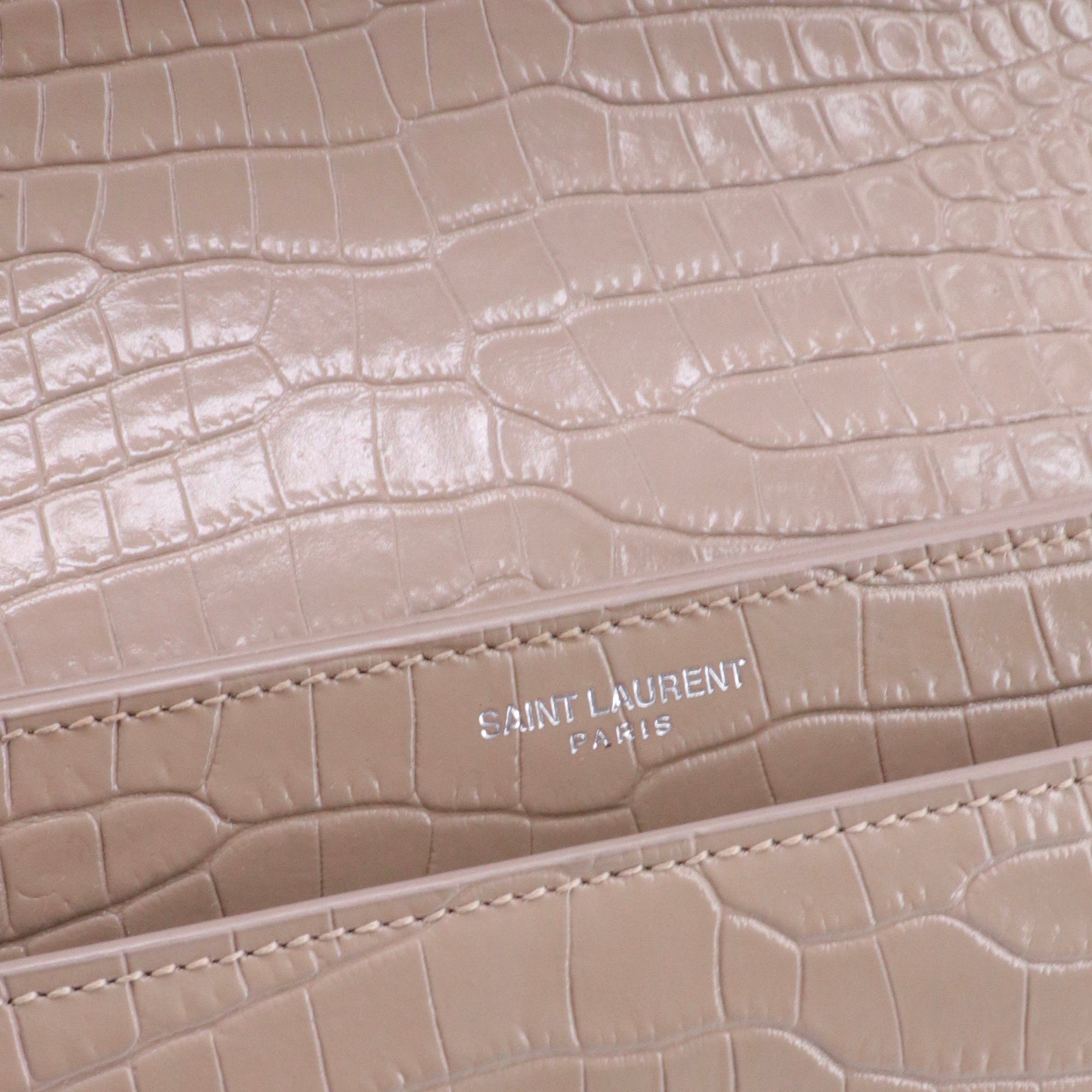 SAINT LAURENT - Sac à bandoulière Sunset Medium Saint Laurent en cuir embossé croco marron