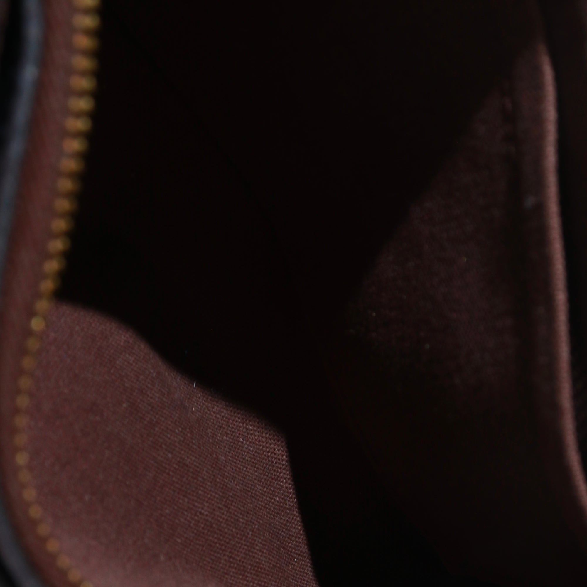 LOUIS VUITTON - Sac à bandoulière Pallas Monogram classique en cuir noir