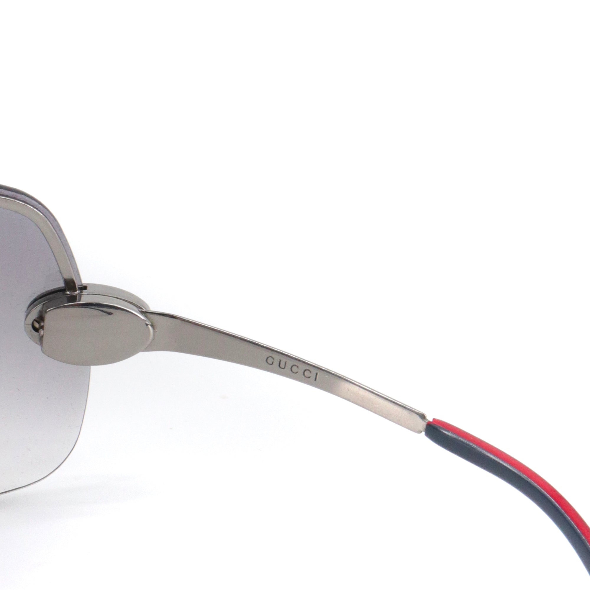 GUCCI - Lunettes de soleil Masque Gucci en métal gris
