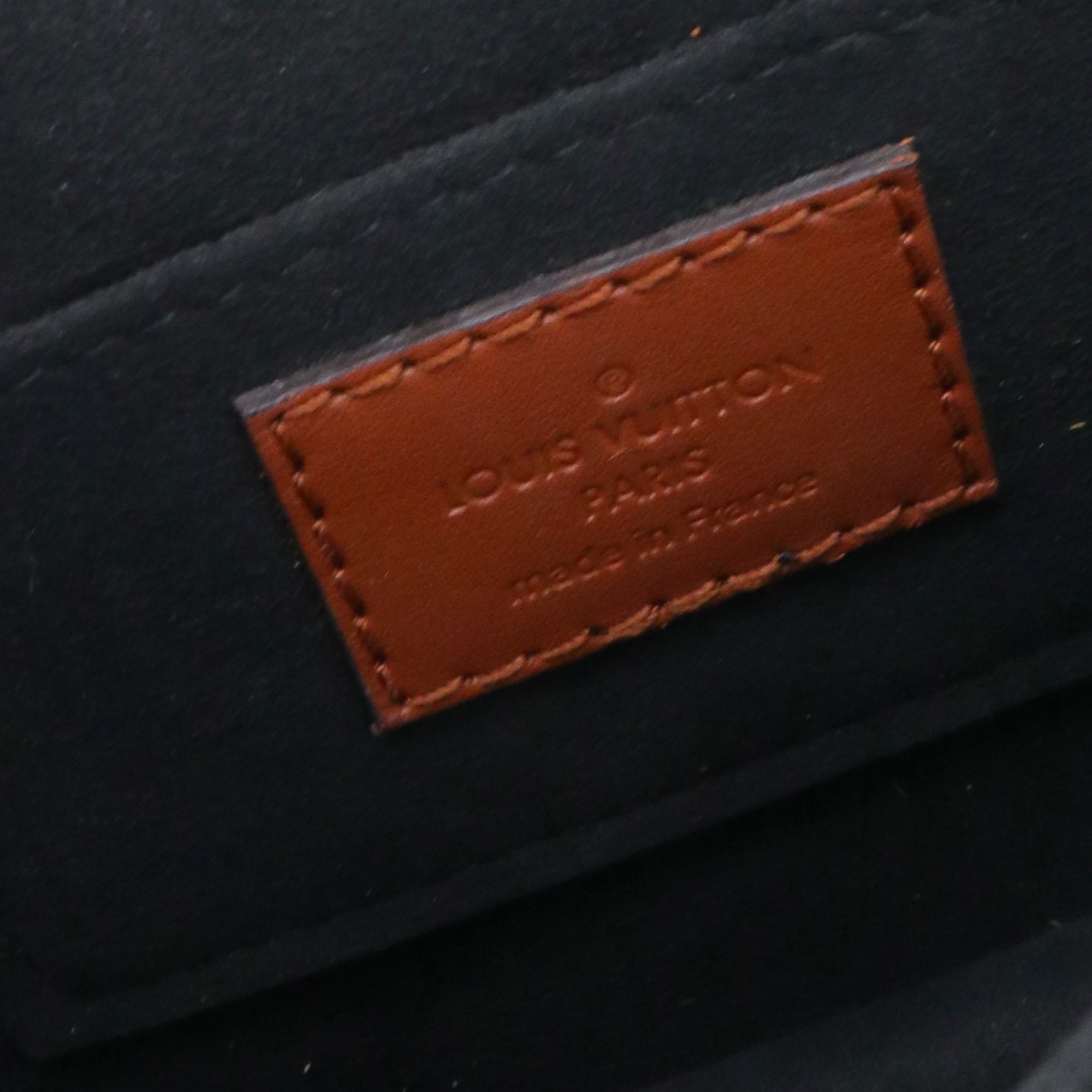 LOUIS VUITTON - Sac à bandoulière Dauphine mini Louis Vuitton en toile monogrammée