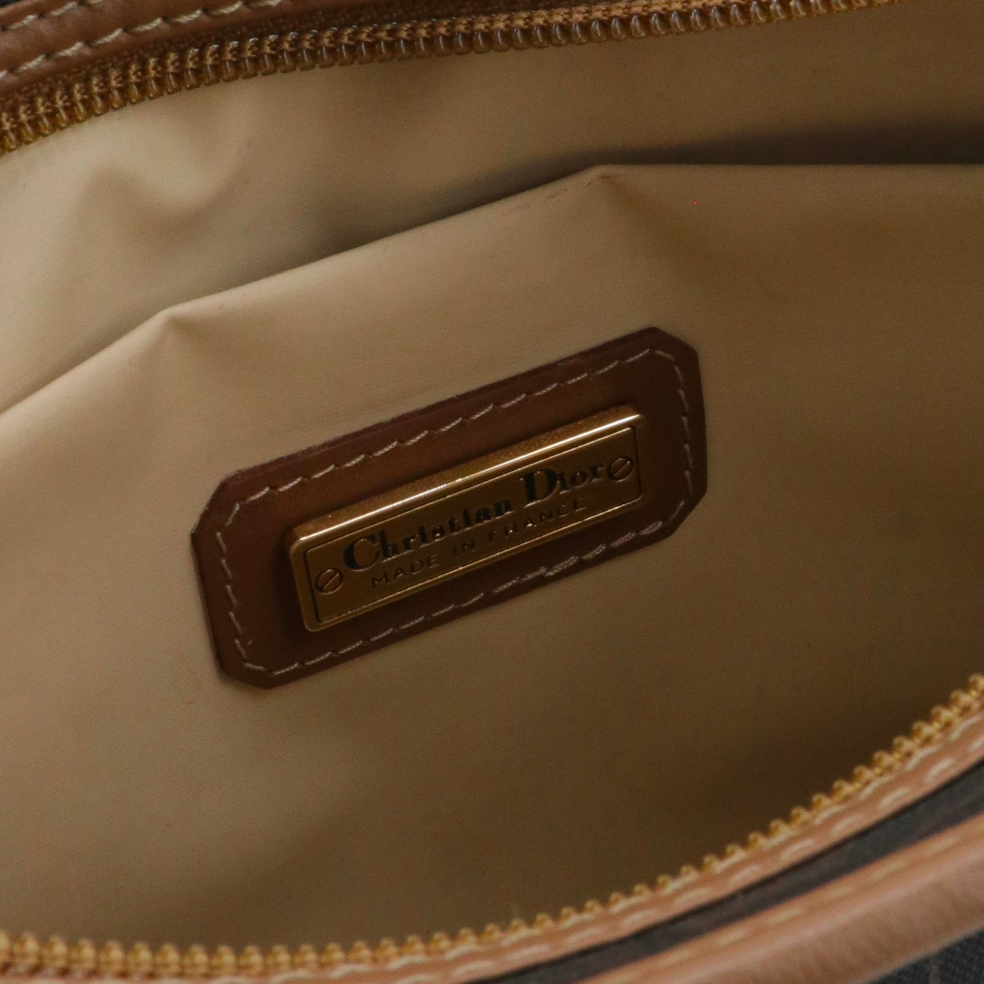 DIOR - Pochette Dior en toile nid d'abeille monogrammée vintage
