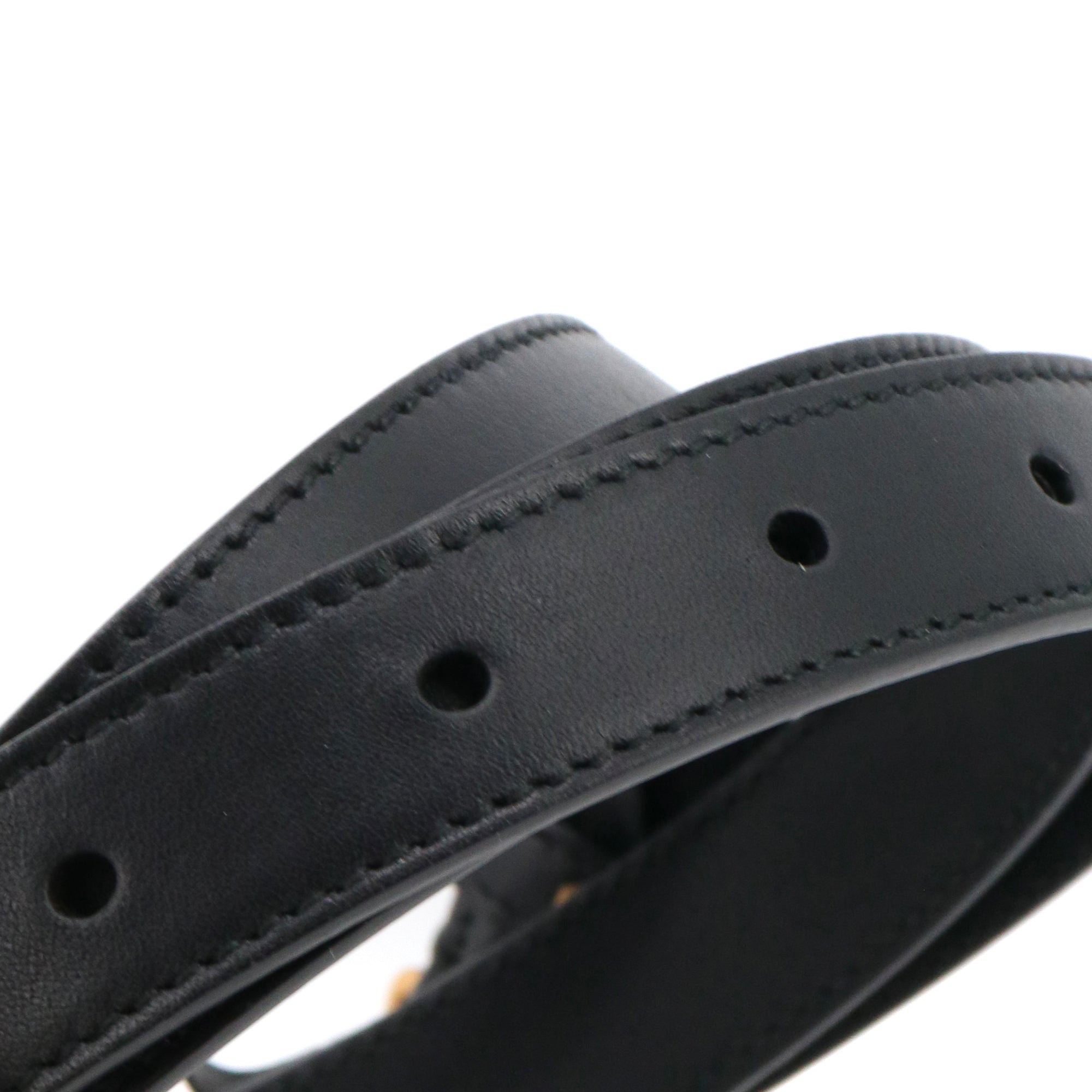 GUCCI - Ceinture fine GG Marmont Gucci en cuir noir (T85)
