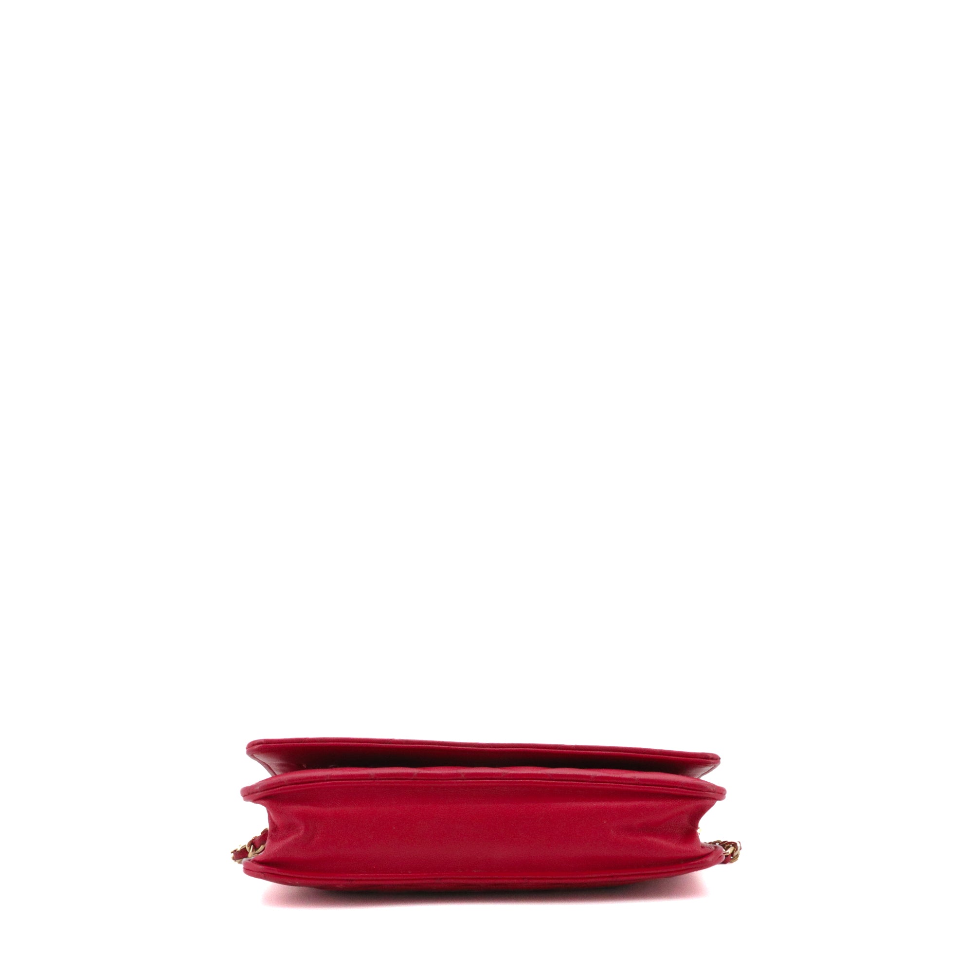 CHANEL - Sac à bandoulière Wallet On Chain Chanel en cuir lisse rouge