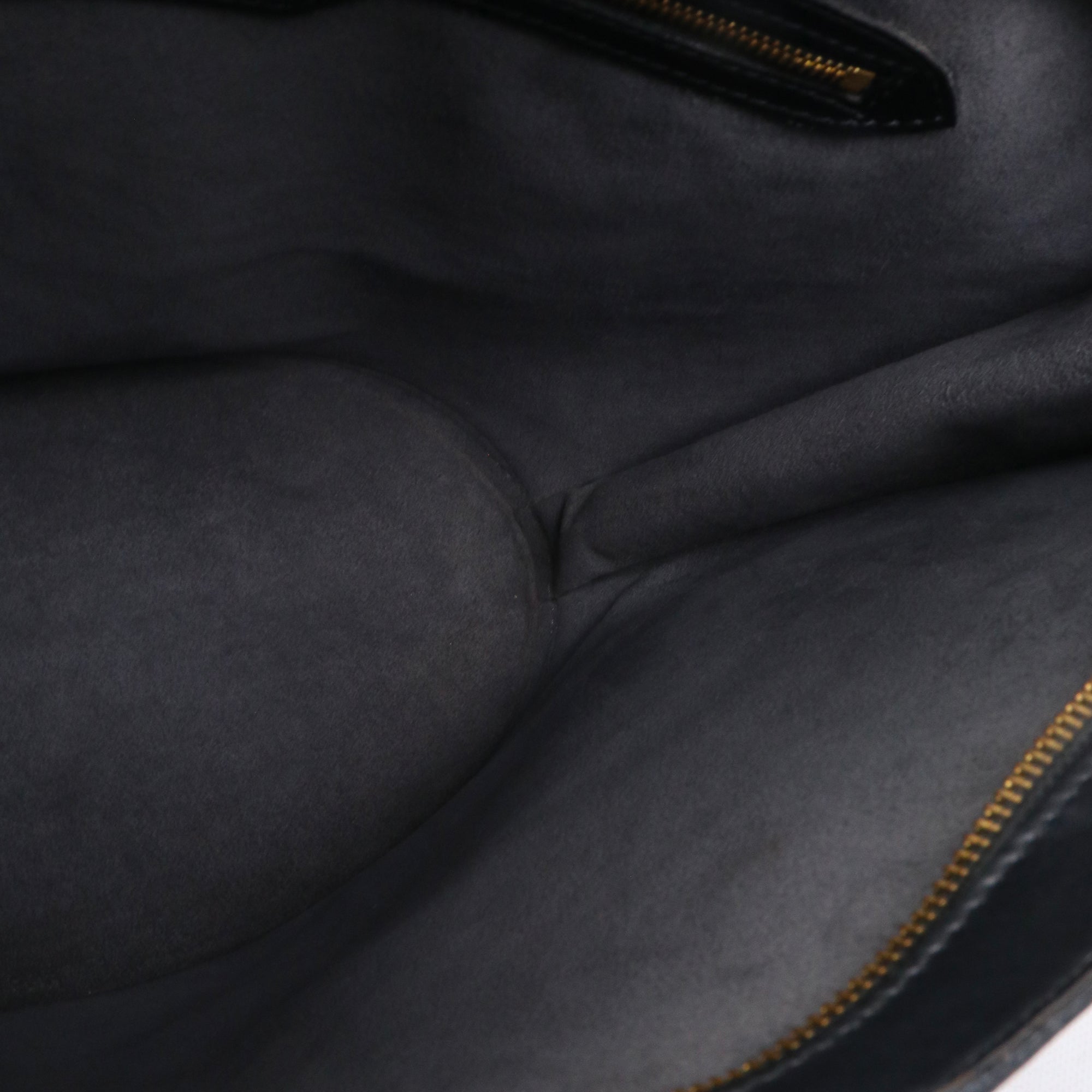 LOUIS VUITTON - Sac à main Saint Jacques Louis Vuitton en cuir épi noir vintage