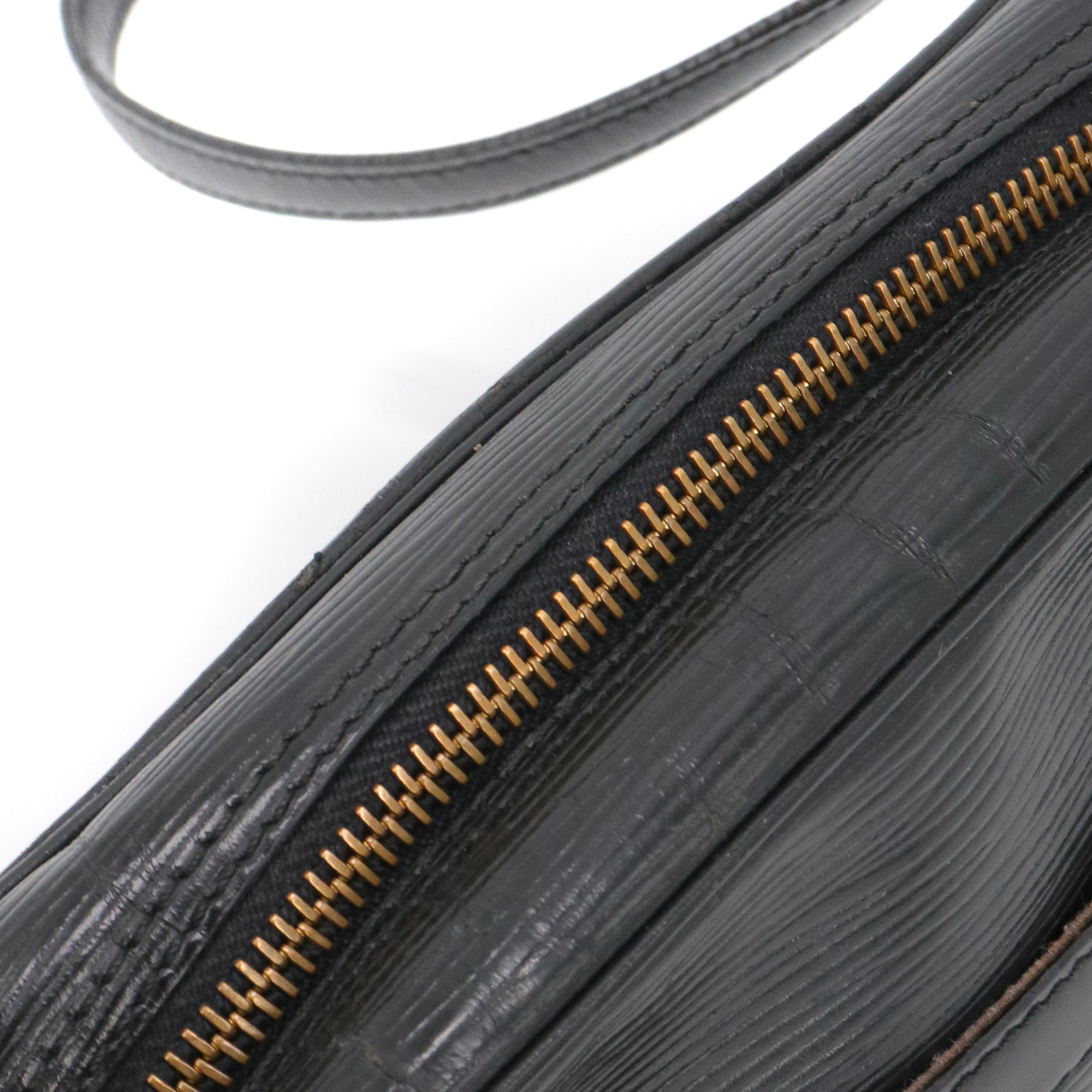 LOUIS VUITTON - Sac à bandoulière Trocadéro Louis Vuitton en cuir épi noir
