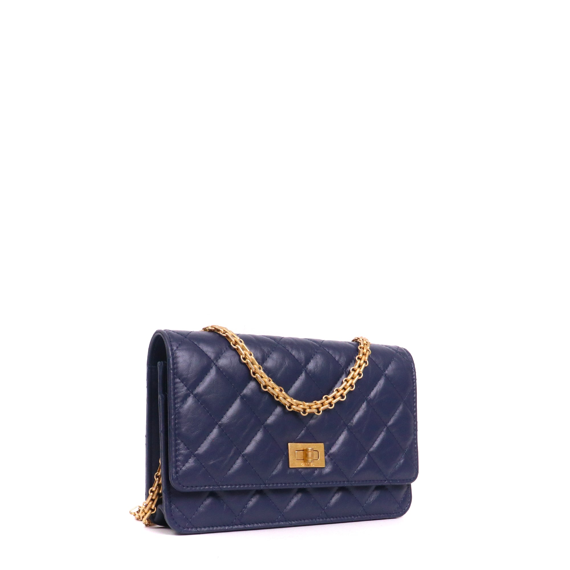 CHANEL - Wallet on chain 2.55 Chanel en cuir matelassé bleu marine