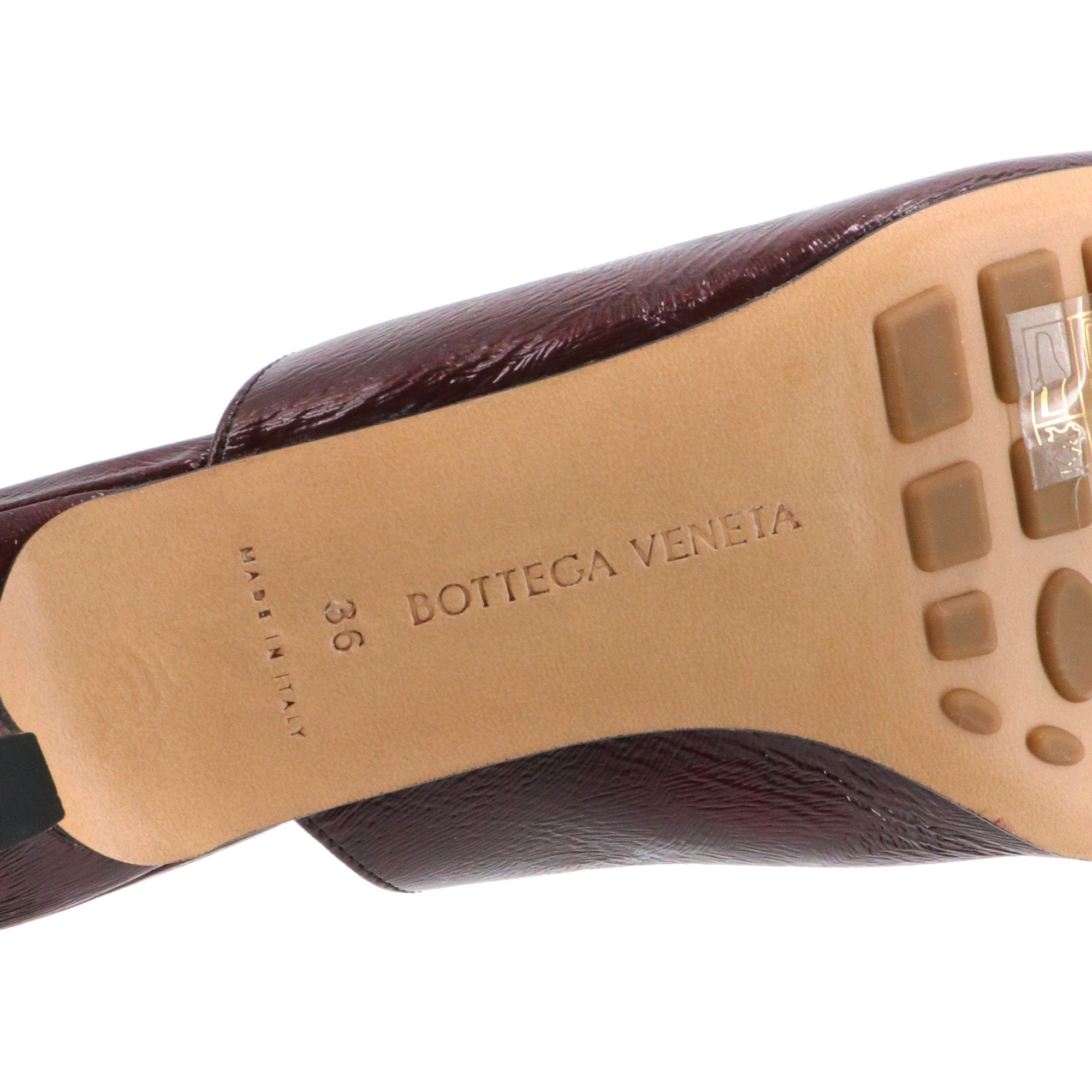 BOTTEGA VENETA - Mules à talon Bottega Veneta en cuir verni bordeaux (T36)