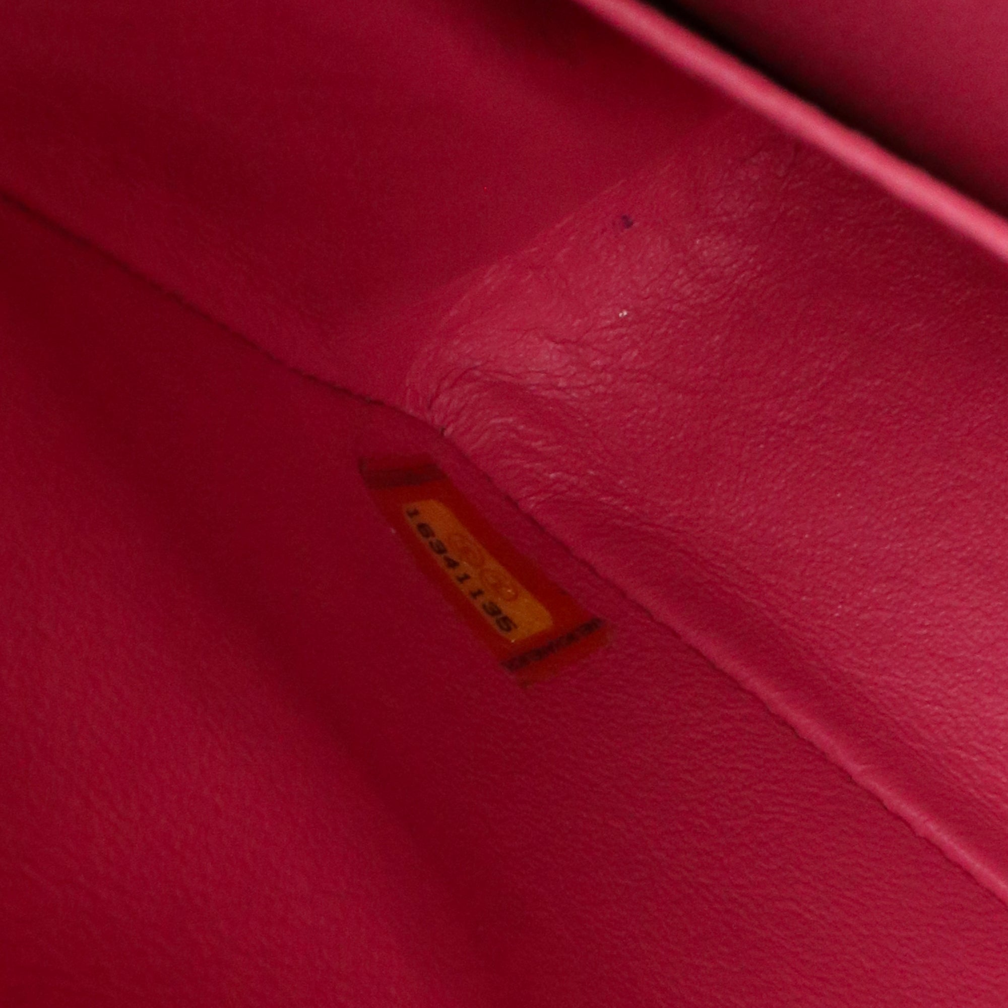 CHANEL - Sac à main Classique/Timeless Chanel medium double flap Chanel en cuir lisse rose