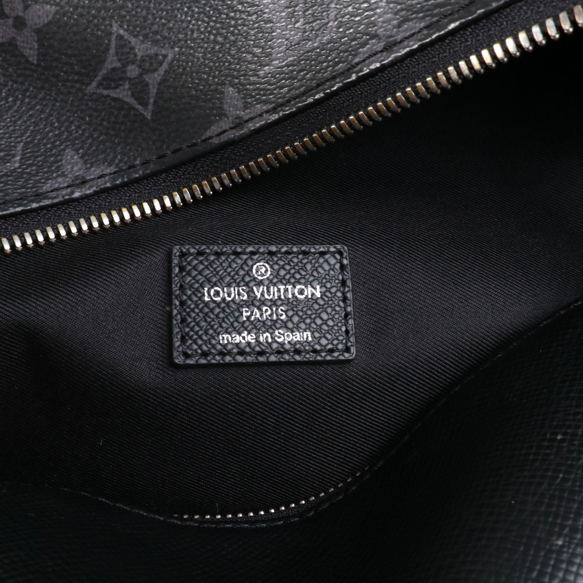 LOUIS VUITTON - Sac à dos Discovery MM Louis Vuitton en cuir noir et toile monogramme eclipse