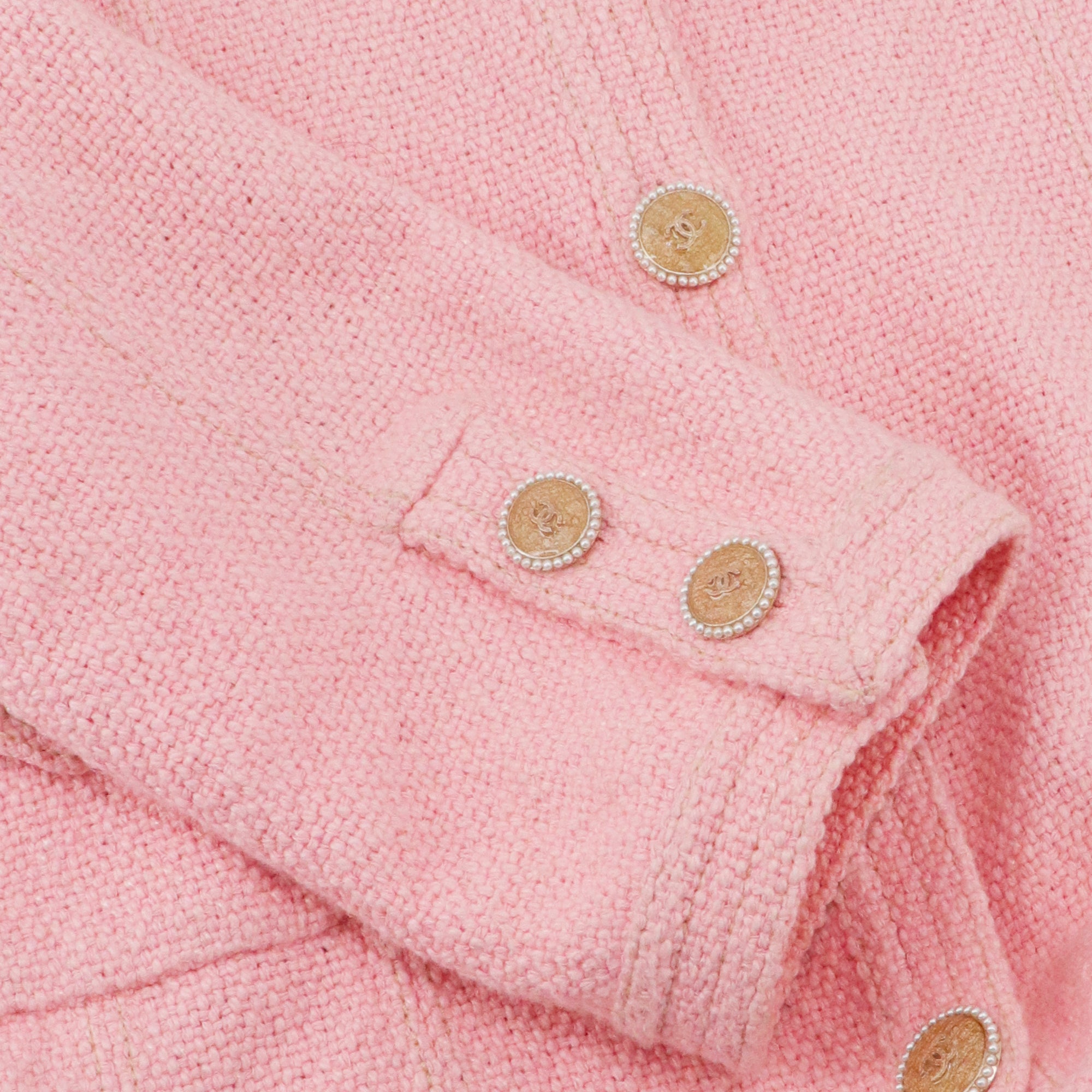 CHANEL - Veste courte Chanel en tweed rose (T40)