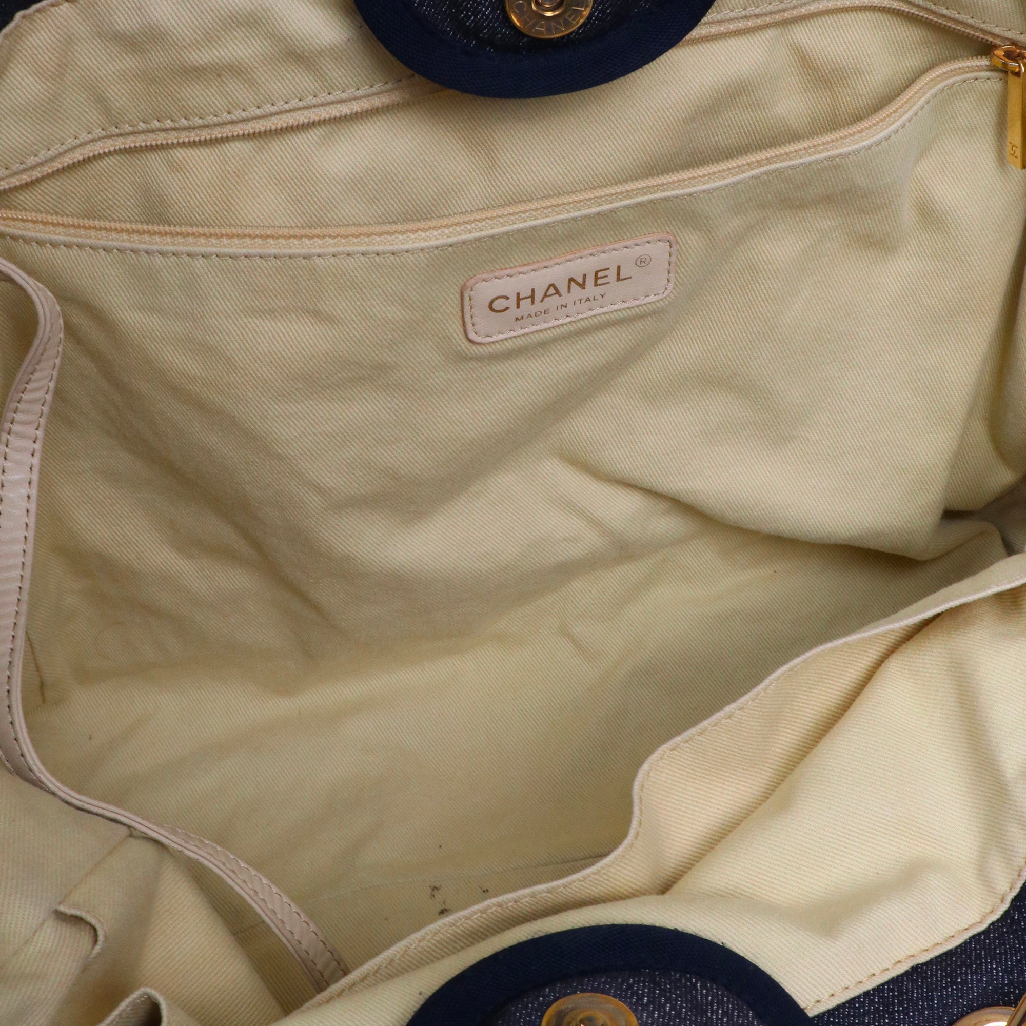 CHANEL - Sac cabas Deauville Chanel en toile bleu marine