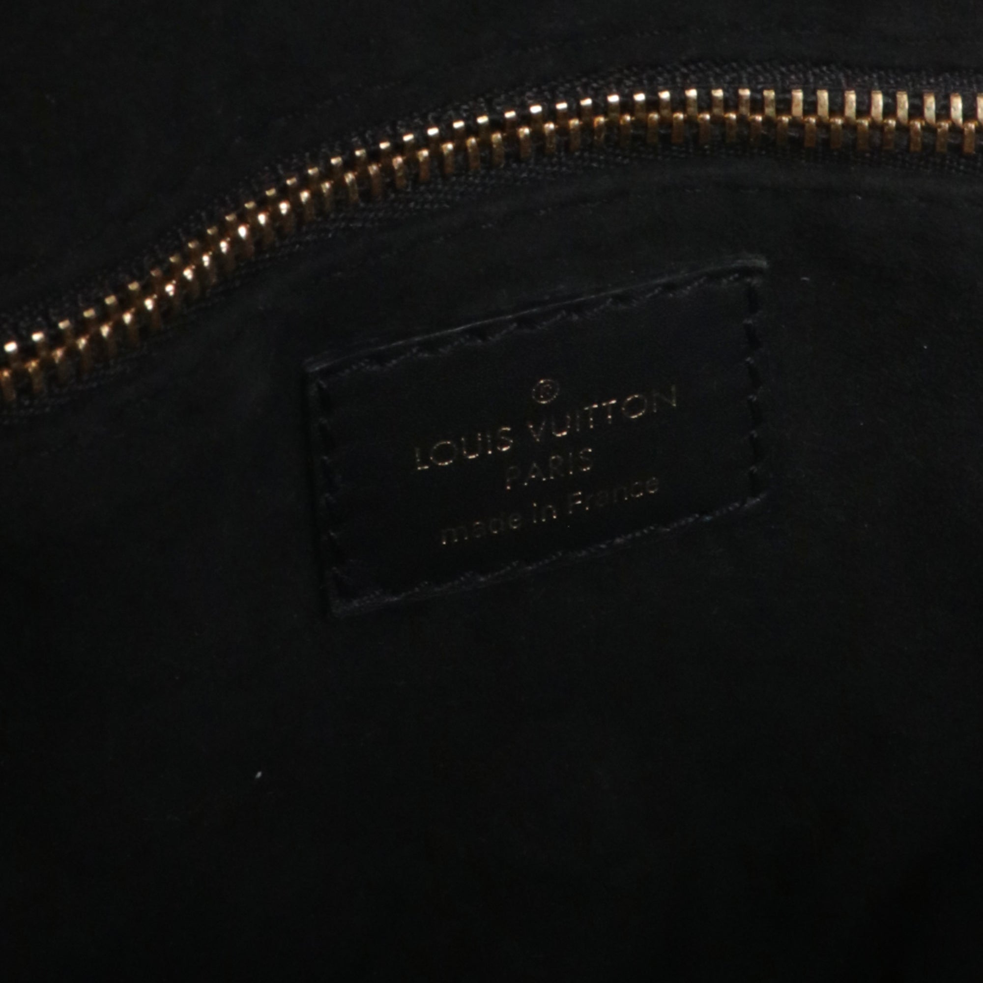 LOUIS VUITTON - Sac à bandoulière Petite Malle Souple Louis Vuitton en toile monogrammée