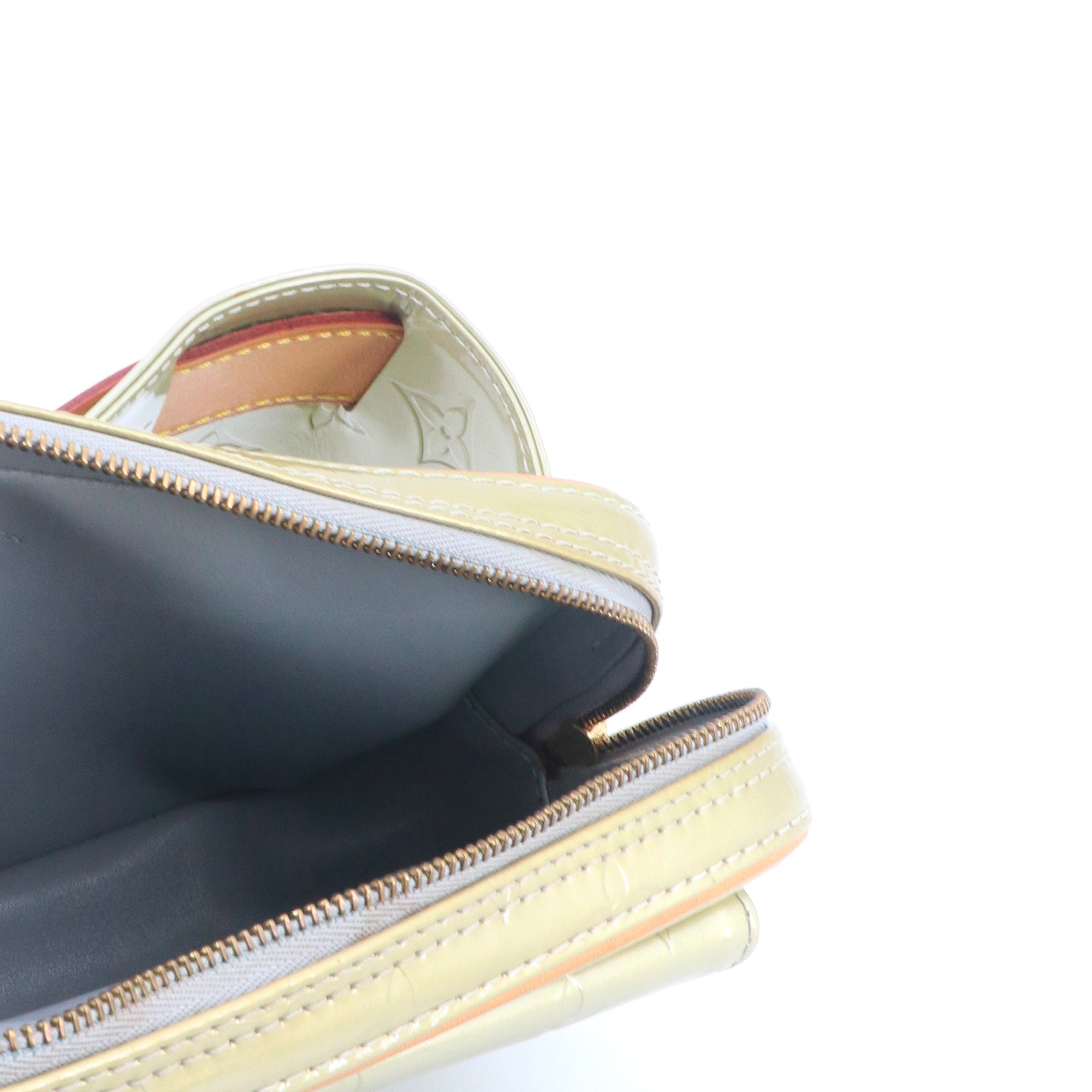 LOUIS VUITTON - Sac Ceinture Louis Vuitton en cuir verni embossé monogrammé vert