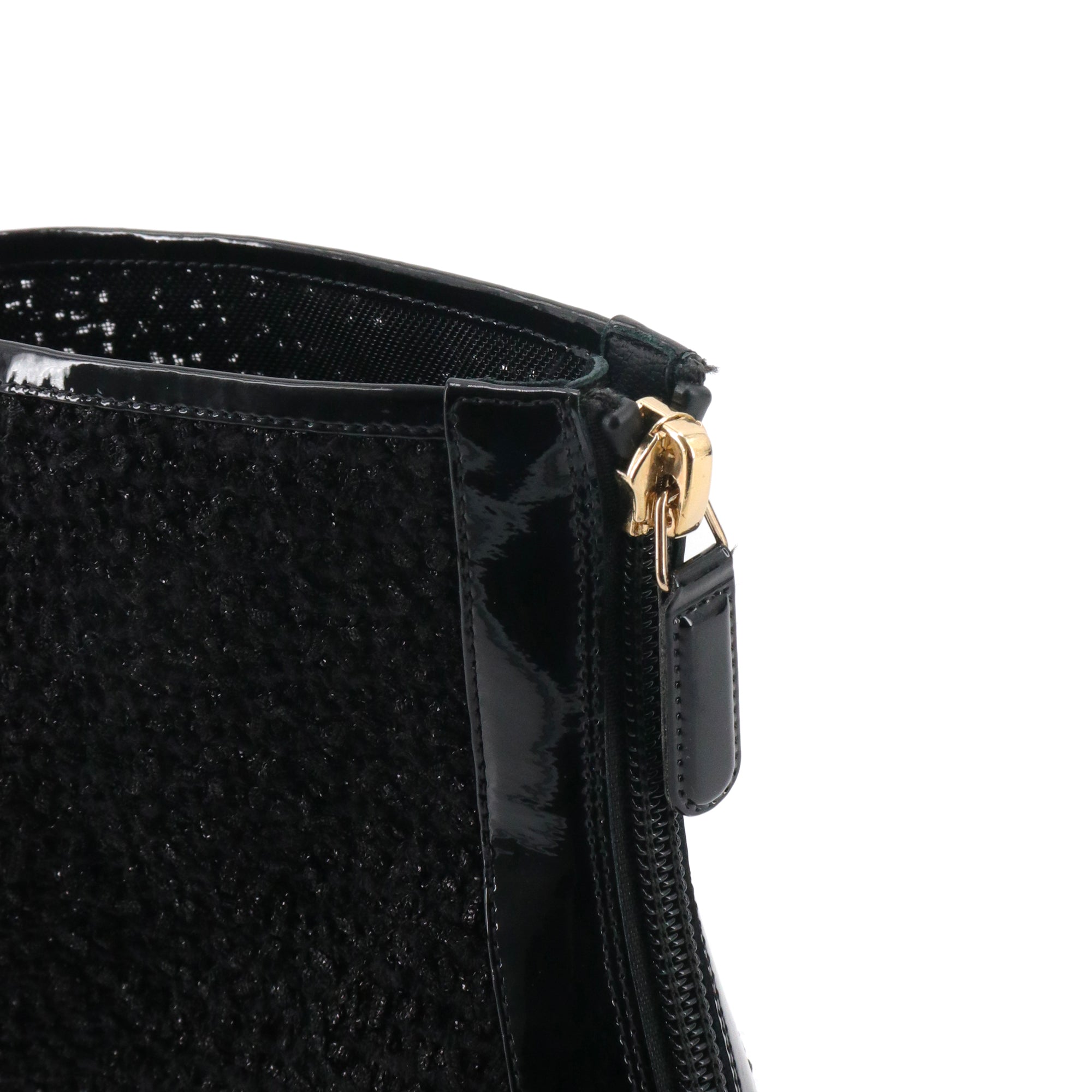CHANEL - Chanel CC ankle boots in black lambskin (T34.5)
