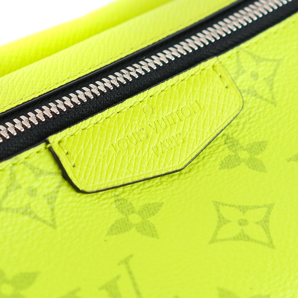 LOUIS VUITTON - Ceinture banane Taïgarama en cuir jaune fluo