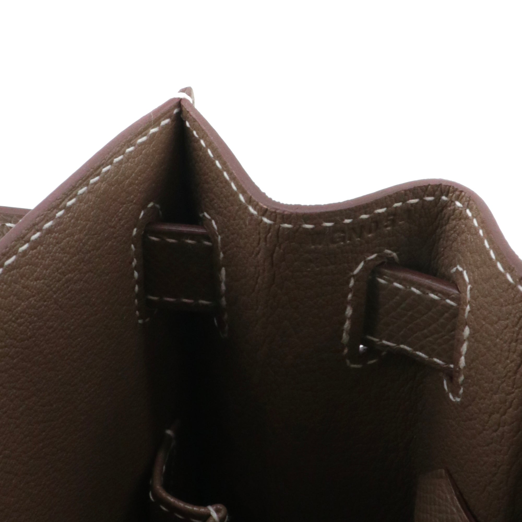 HERMÈS - Kelly 28 handbag in saddle biscuit epsom leather