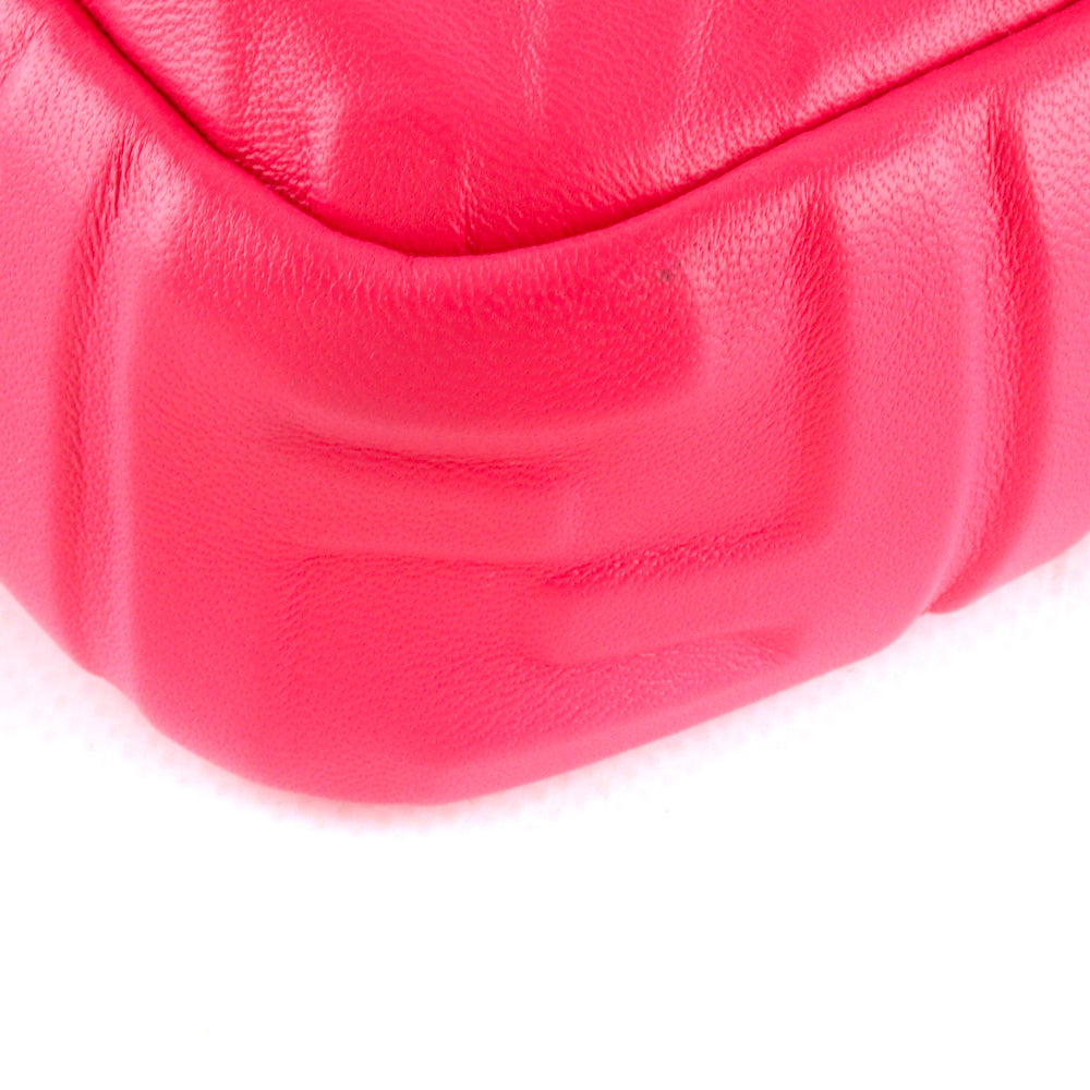 FENDI - Sac à bandoulière Baguette en cuir lisse rose