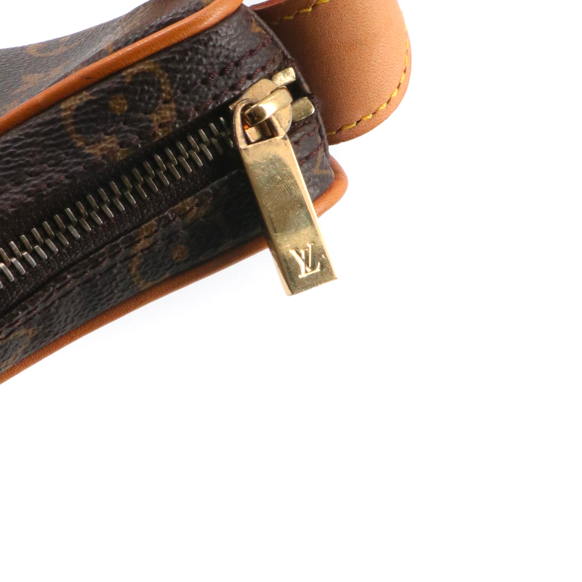 LOUIS VUITTON - NéoNoé shoulder bag in monogram canvas and poppy red leather