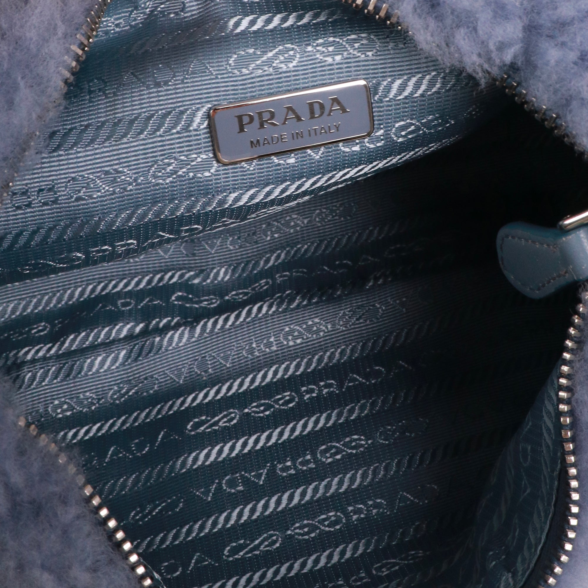 PRADA - Sac à épaule Re-Édition 2000 mini Prada en laine bleu