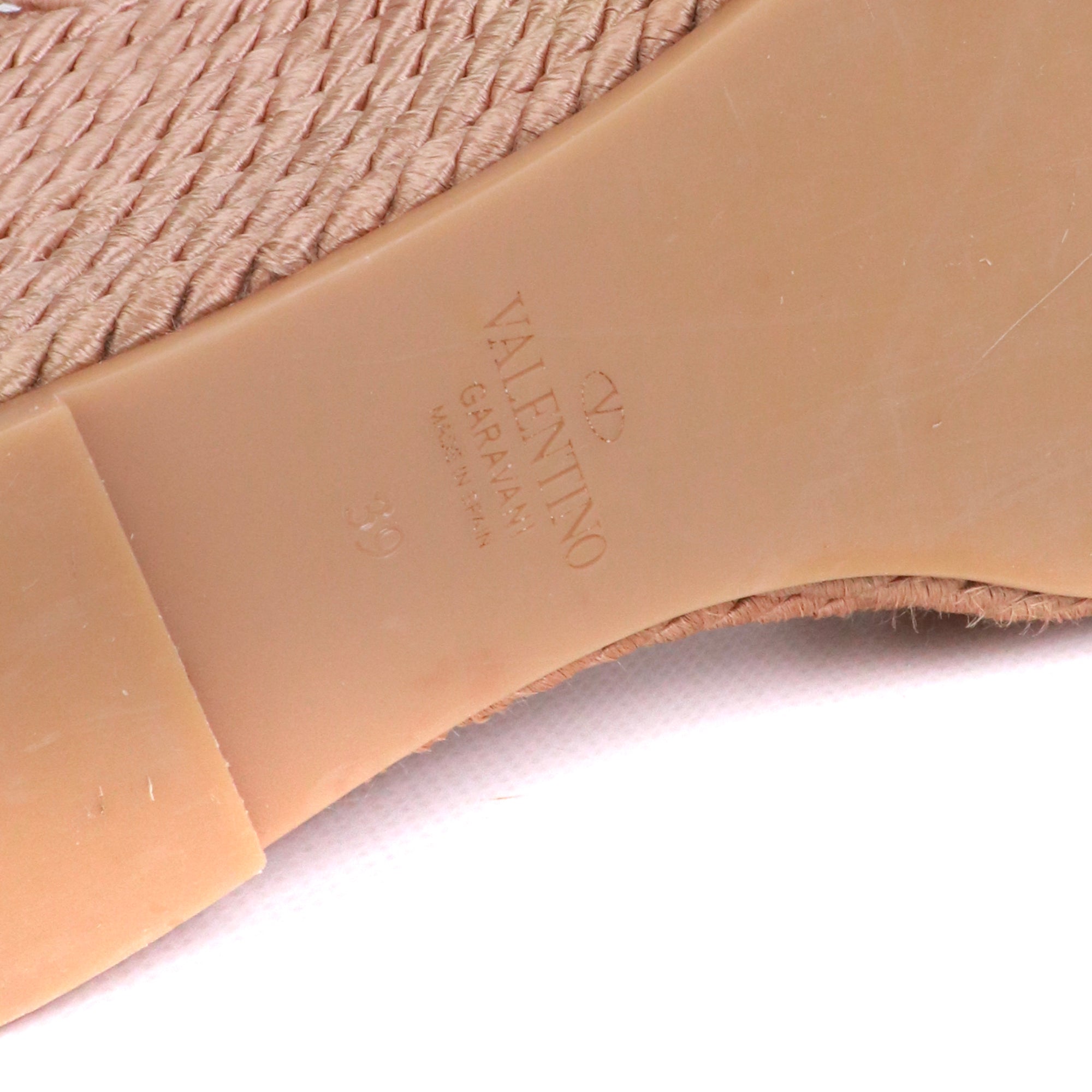 VALENTINO - Sandales compensées Rockstud Valentino en corde beige (T39)