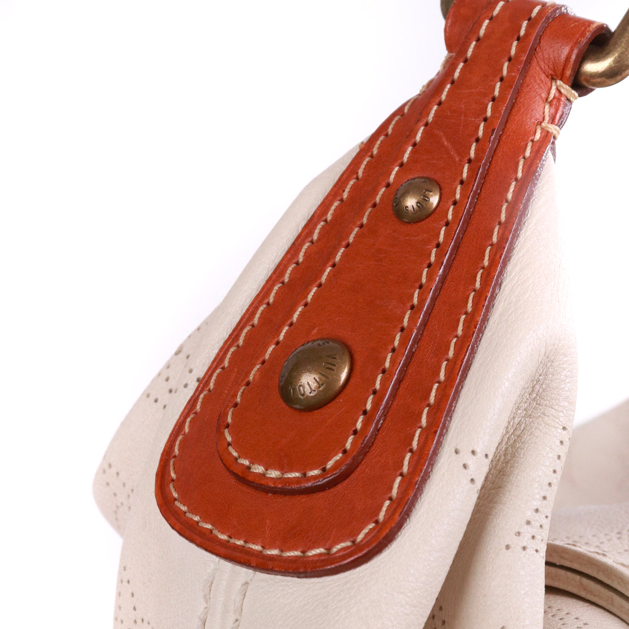 LOUIS VUITTON - Sac à épaule Onatah Louis Vuitton en cuir blanc