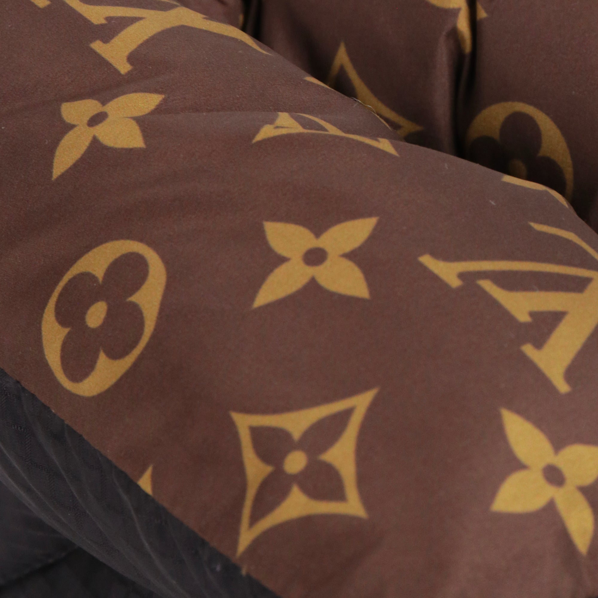 LOUIS VUITTON - Bottines Pillow Louis Vuitton en nylon noir (T38)