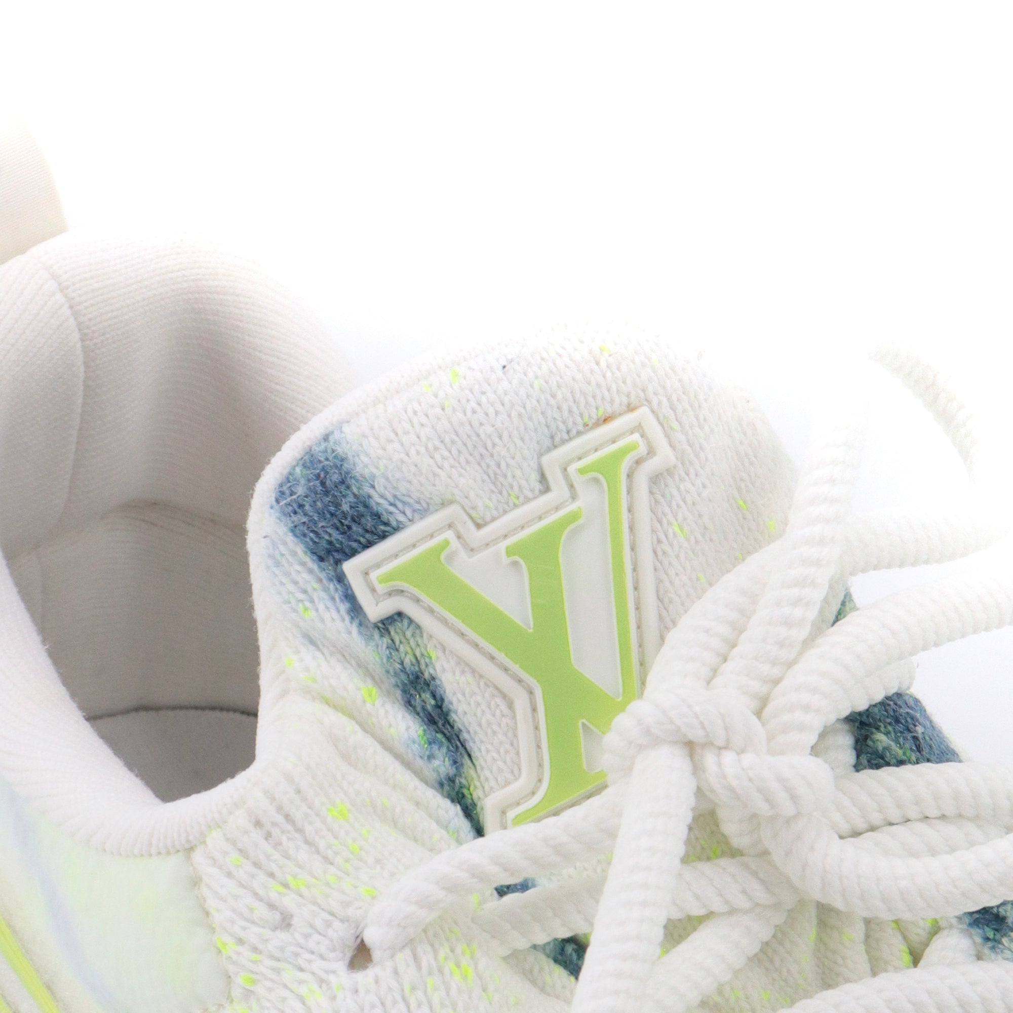 LOUIS VUITTON - Sneakers Louis Vuitton en toile blanche (T41)