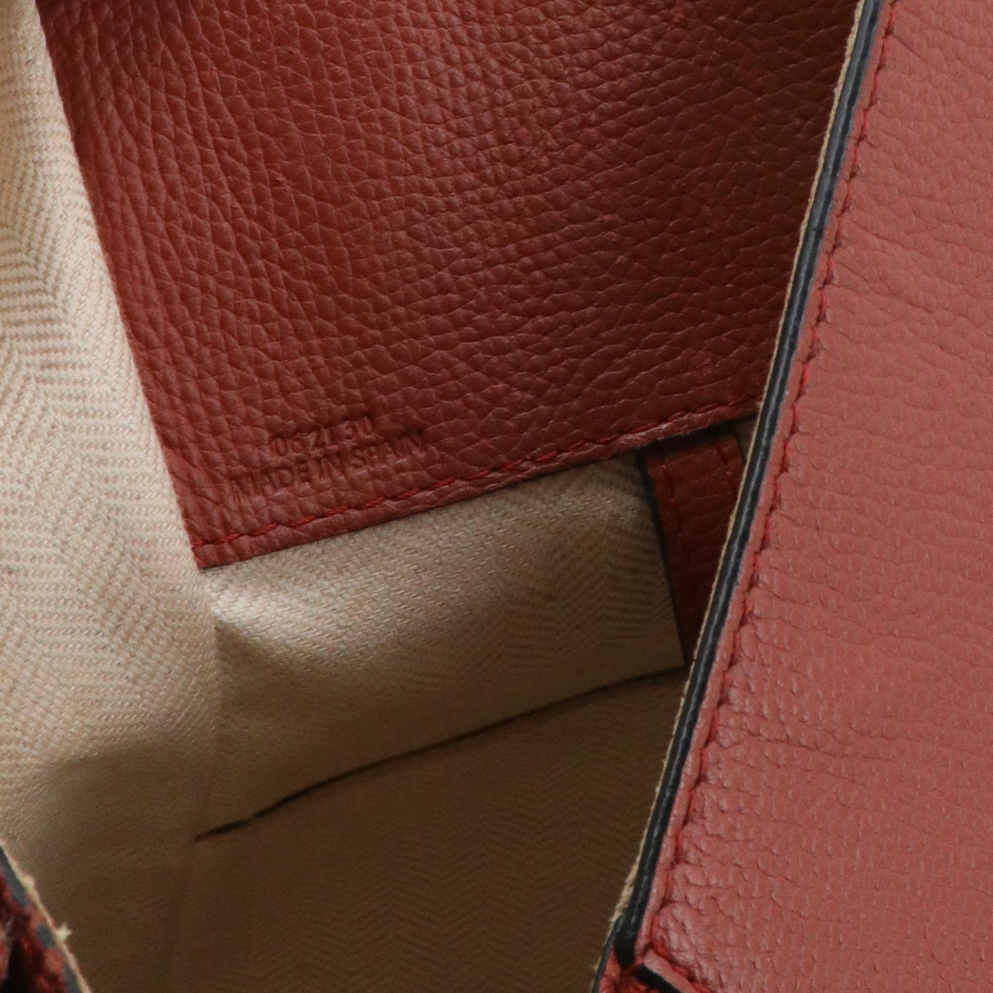 LOEWE - Sac à bandoulière Hammock PM Loewe en cuir marron
