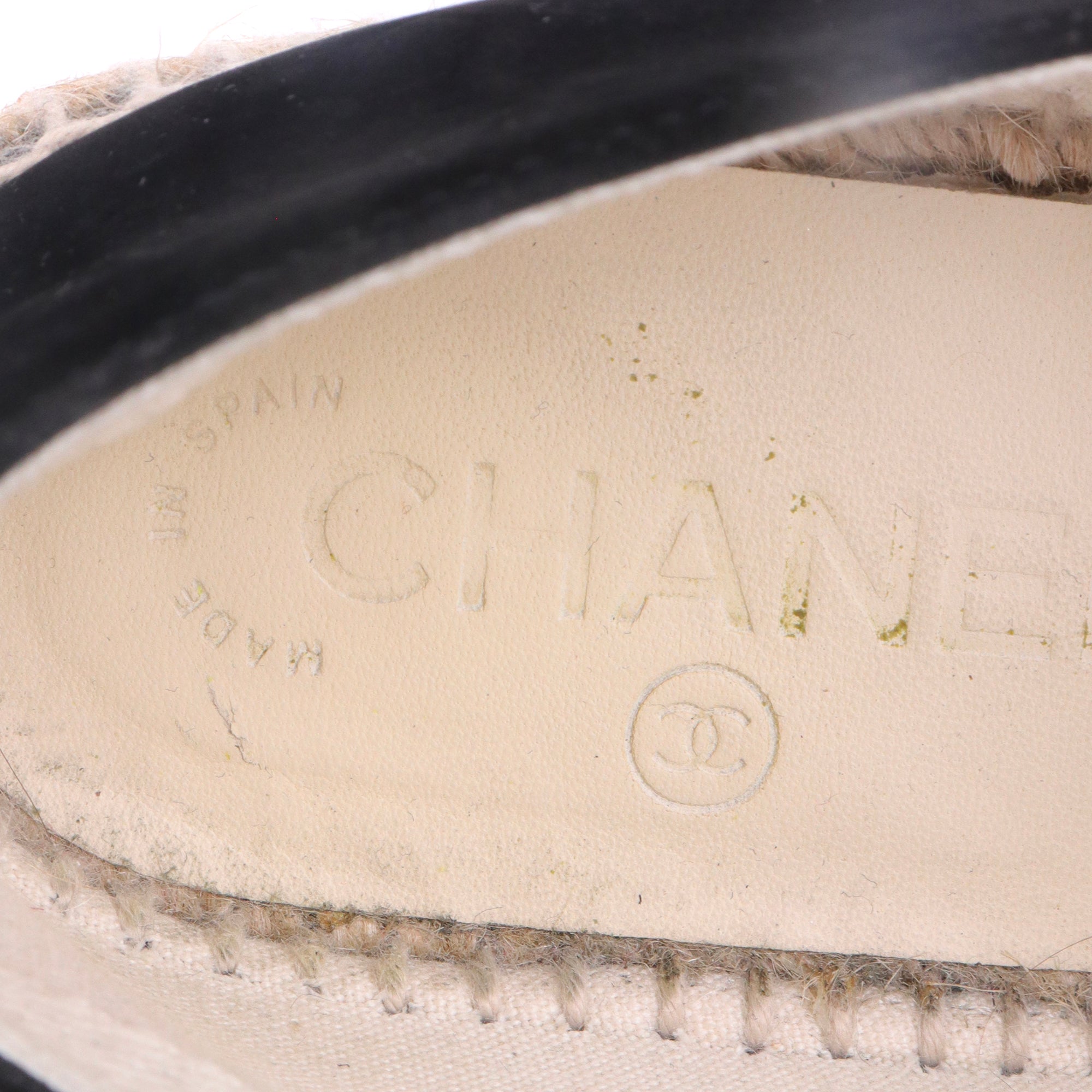 CHANEL - Espadrilles Camélia Chanel en daim noir (T38)