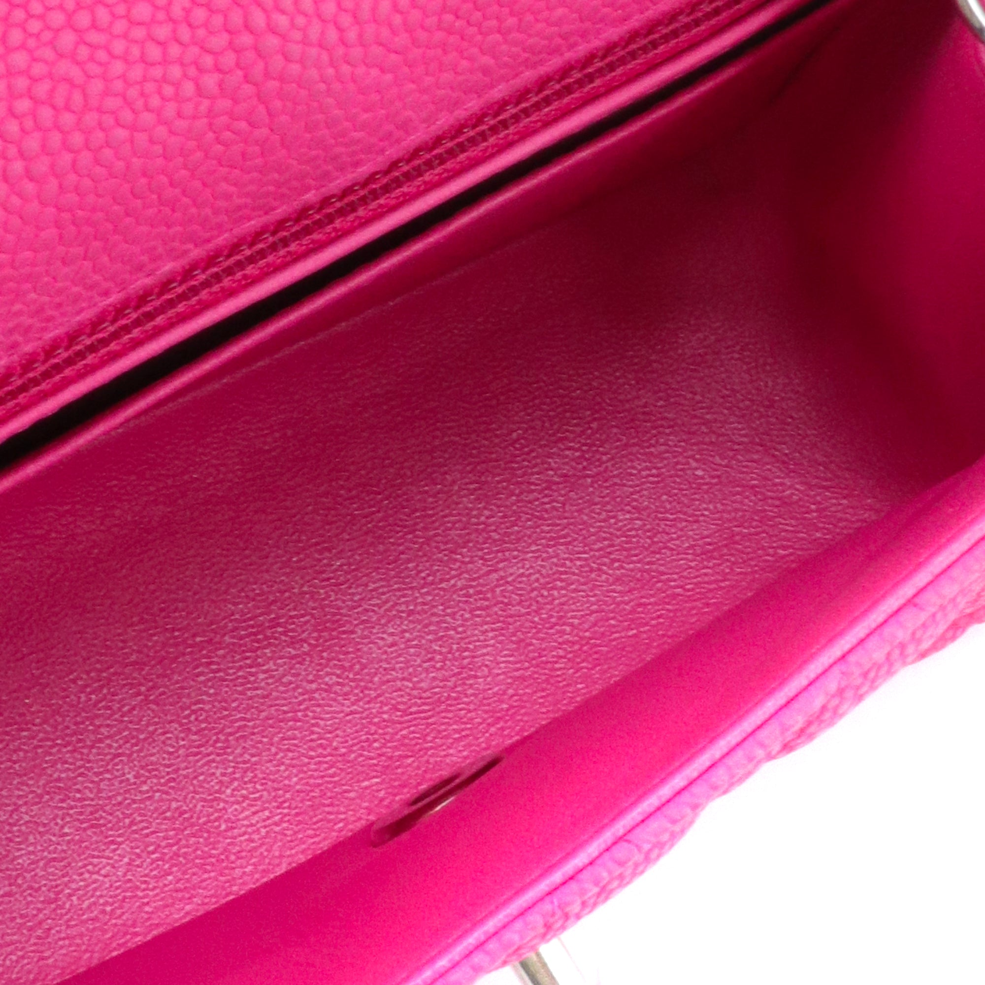 CHANEL - Sac à bandoulière Mini Square Timeless/Classique Chanel en cuir caviar rose