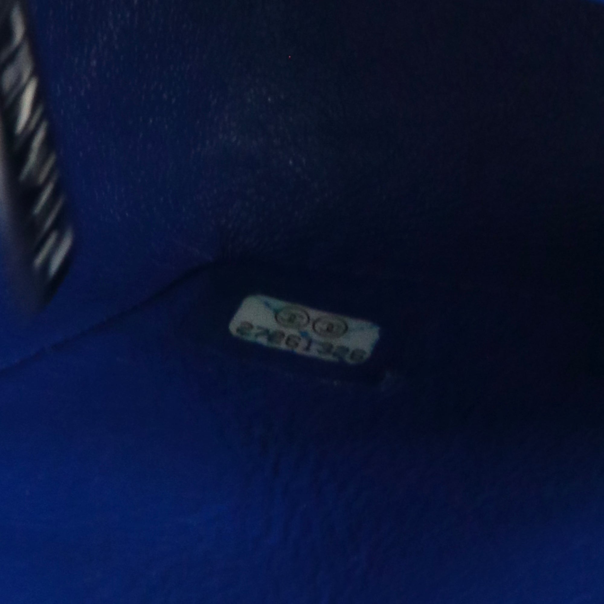 CHANEL - Sac à bandoulière Timeless/Classique mini rectangle Chanel en cuir bleu