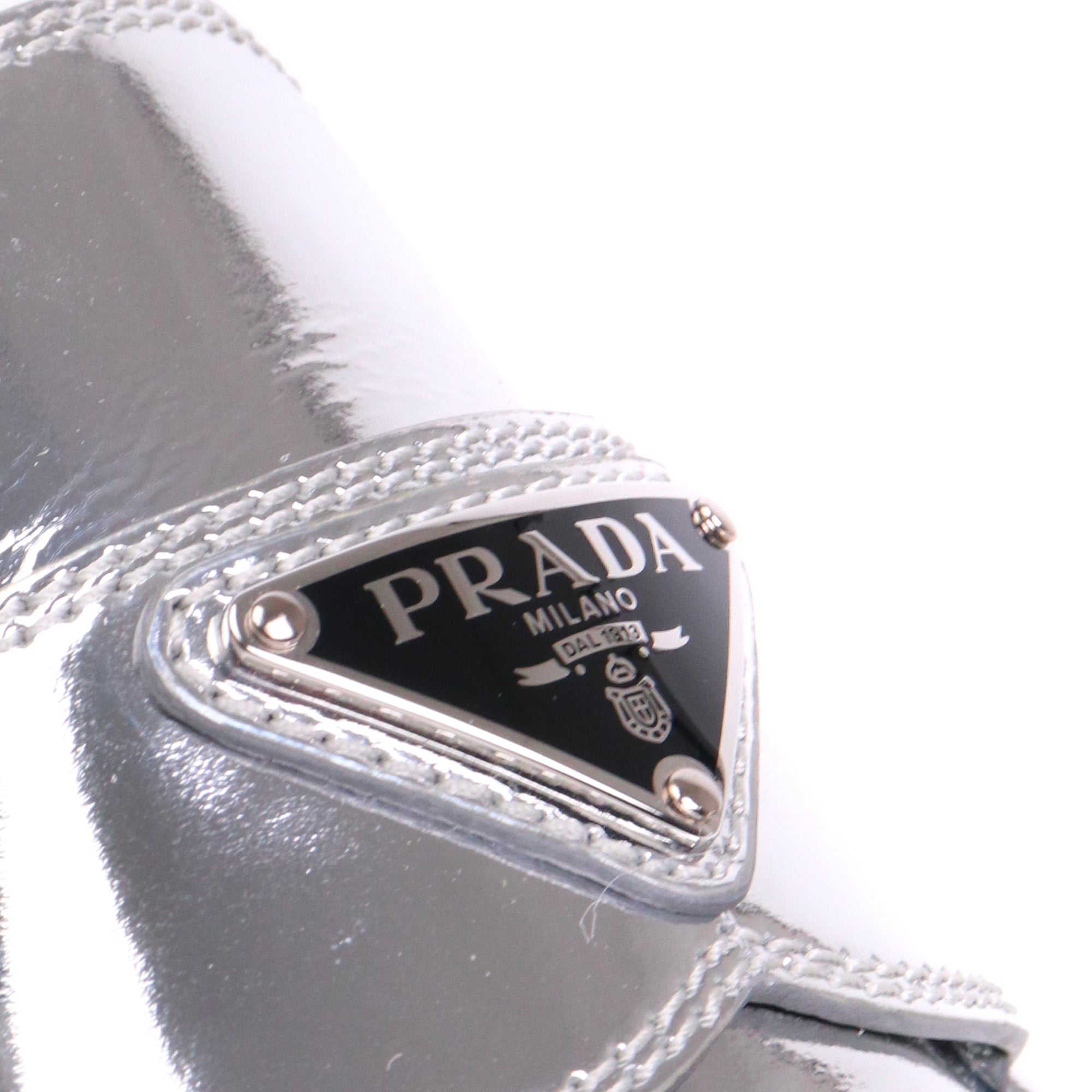 PRADA - Mocassins Prada Chocolate en cuir argenté (T36)