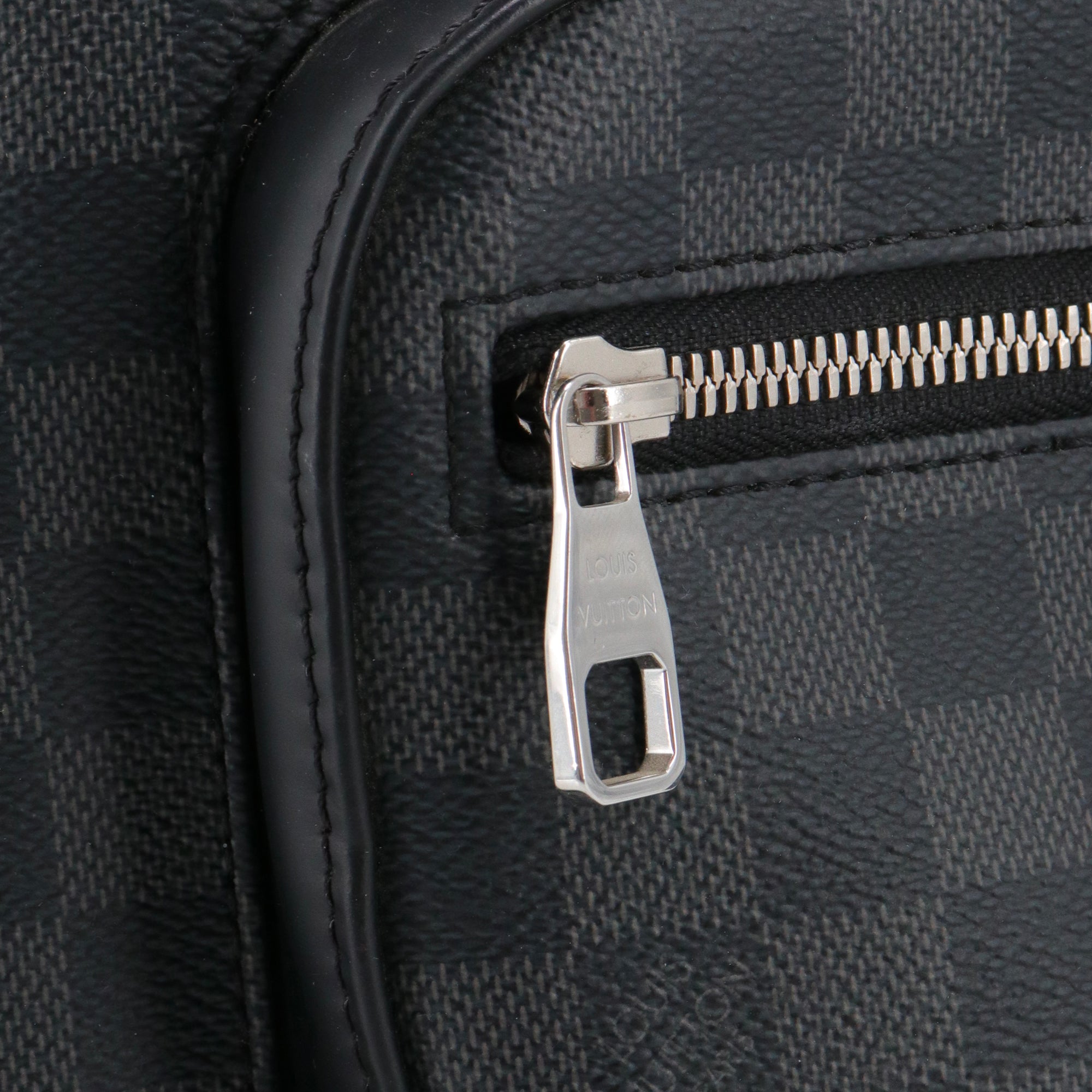 LOUIS VUITTON - Sac à dos Josh Louis Vuitton en toile damier graphite