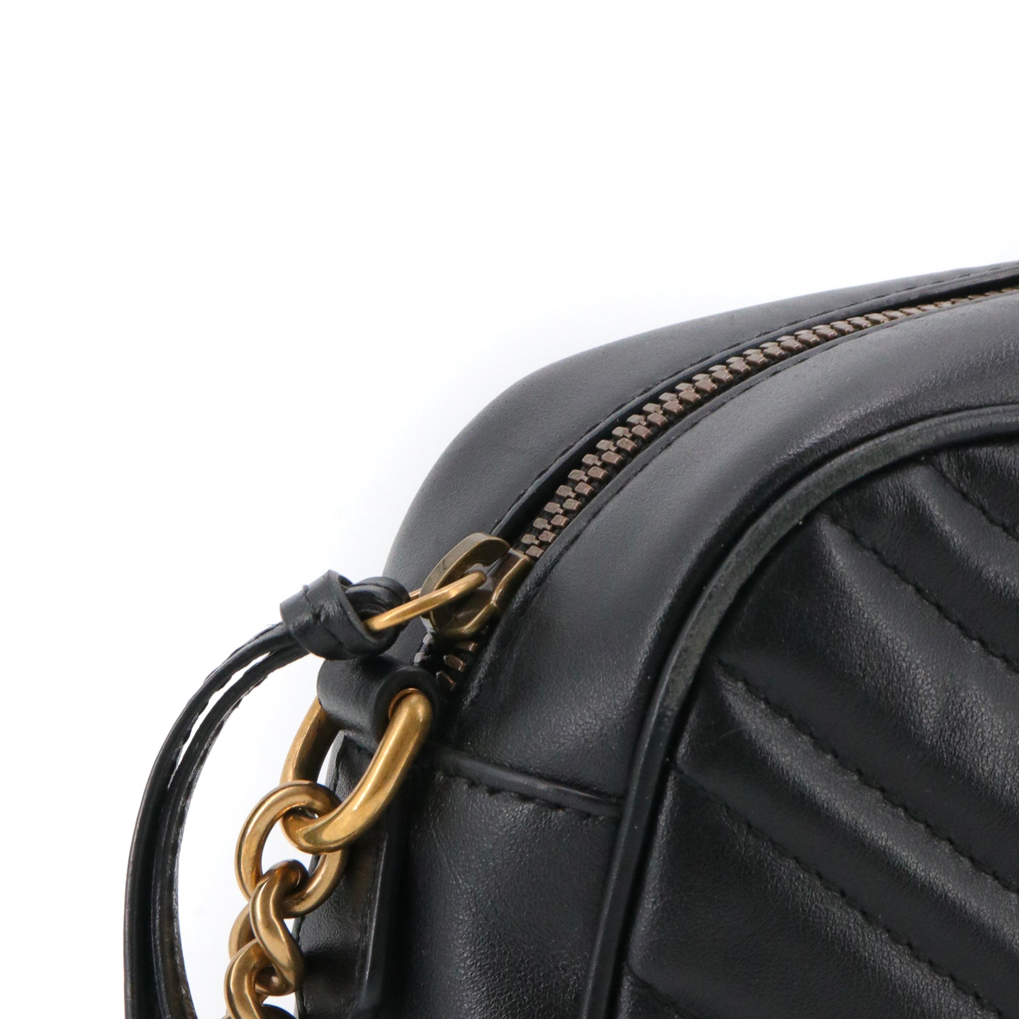 GUCCI - Sac à bandoulière Caméra GG Marmont Gucci matelassé en cuir noir