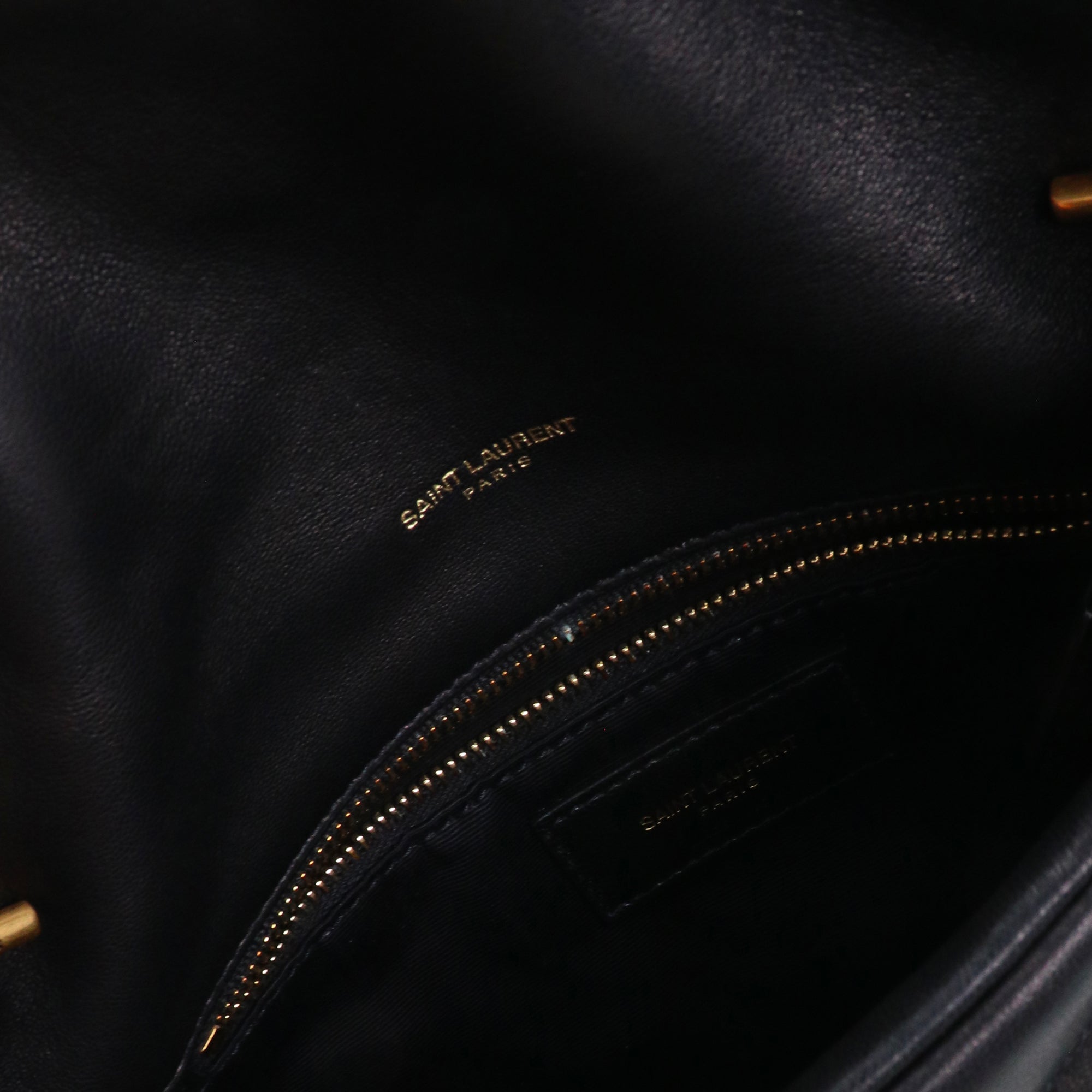 SAINT LAURENT - Sac à bandoulière Puffer Toy Saint Laurent en cuir matelassé noir