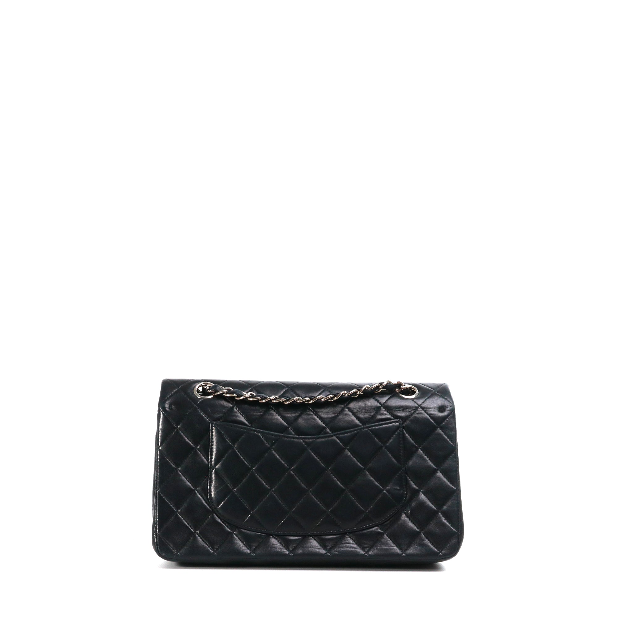CHANEL - Sac à main Timeless 25 double flap Chanel en cuir matelassé noir