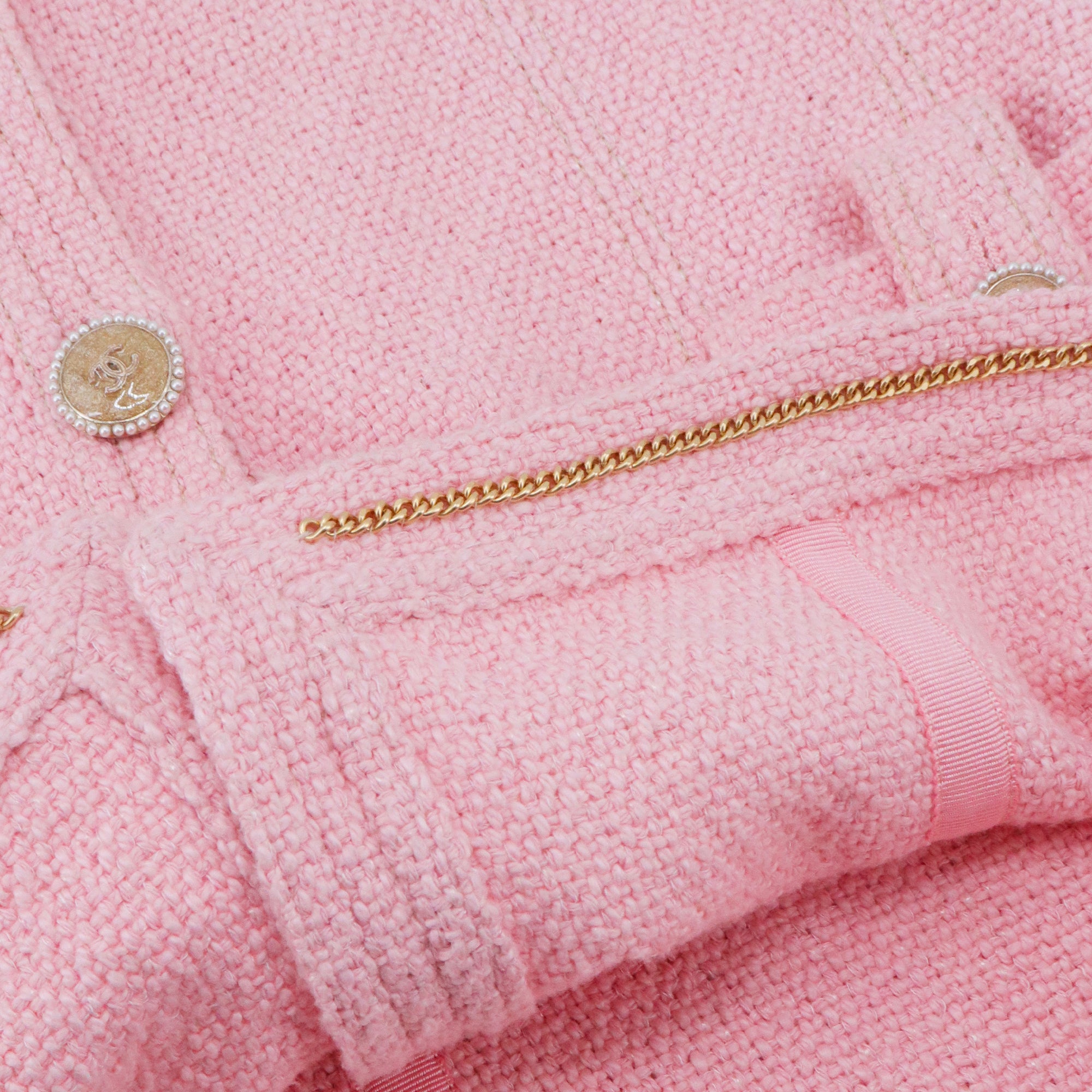 CHANEL - Veste courte Chanel en tweed rose (T40)